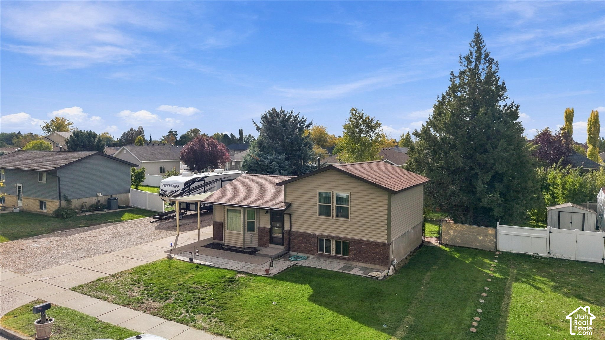 main property photo 22