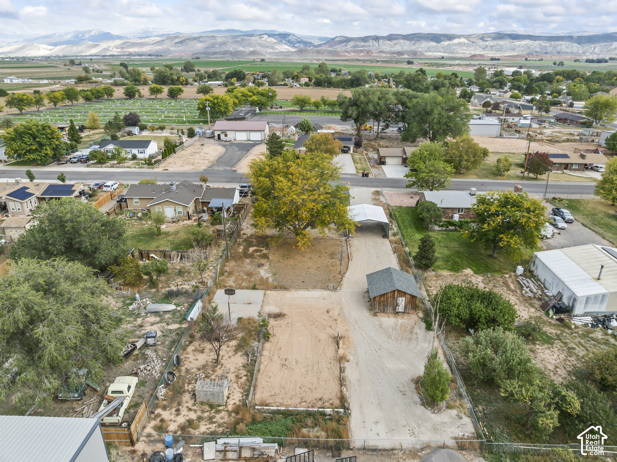 main property photo 45