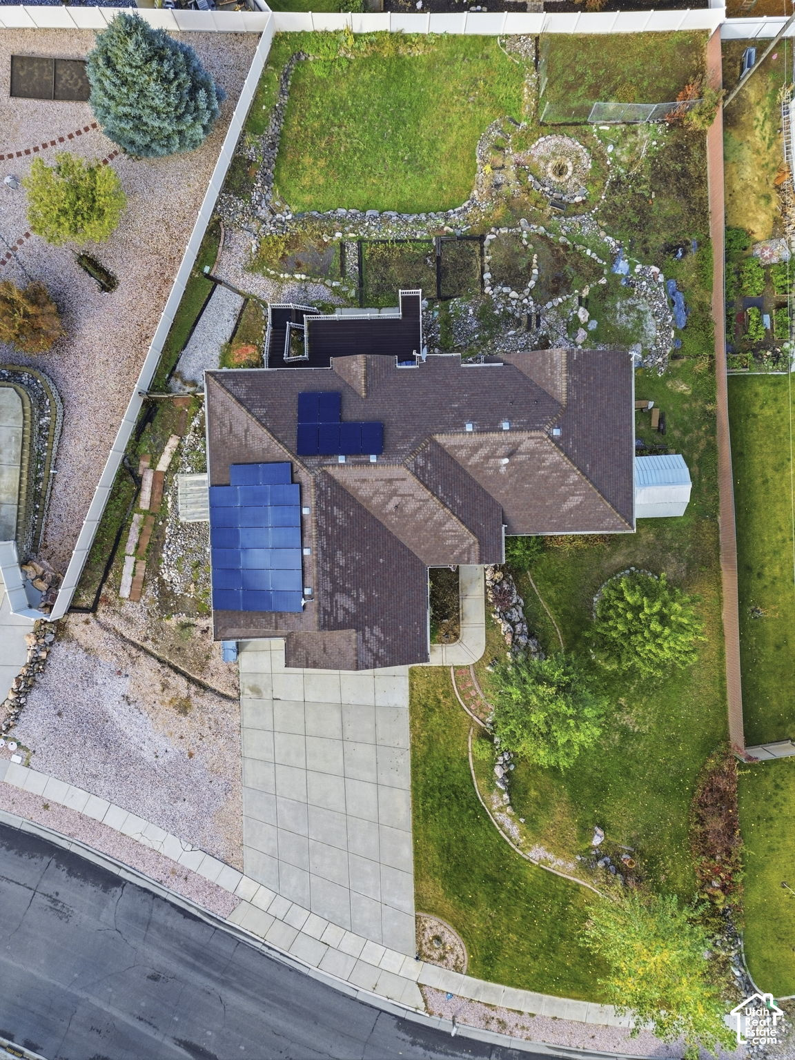 main property photo 46