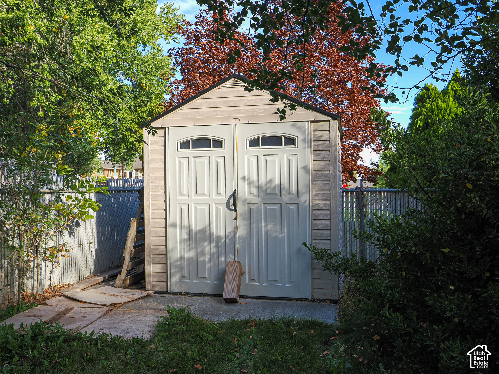 main property photo 8