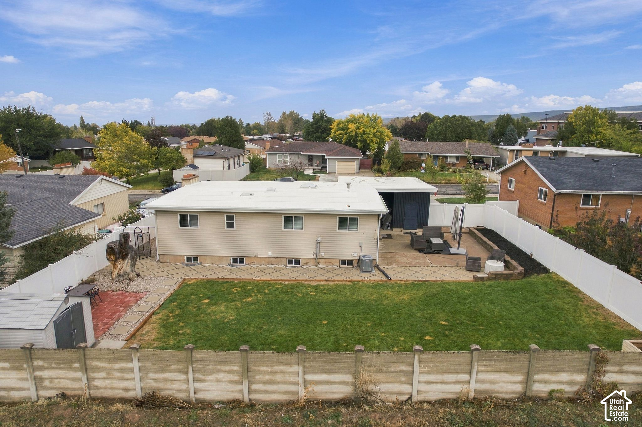 main property photo 35