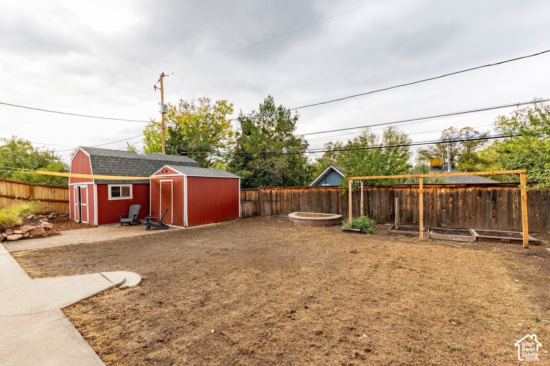 main property photo 29