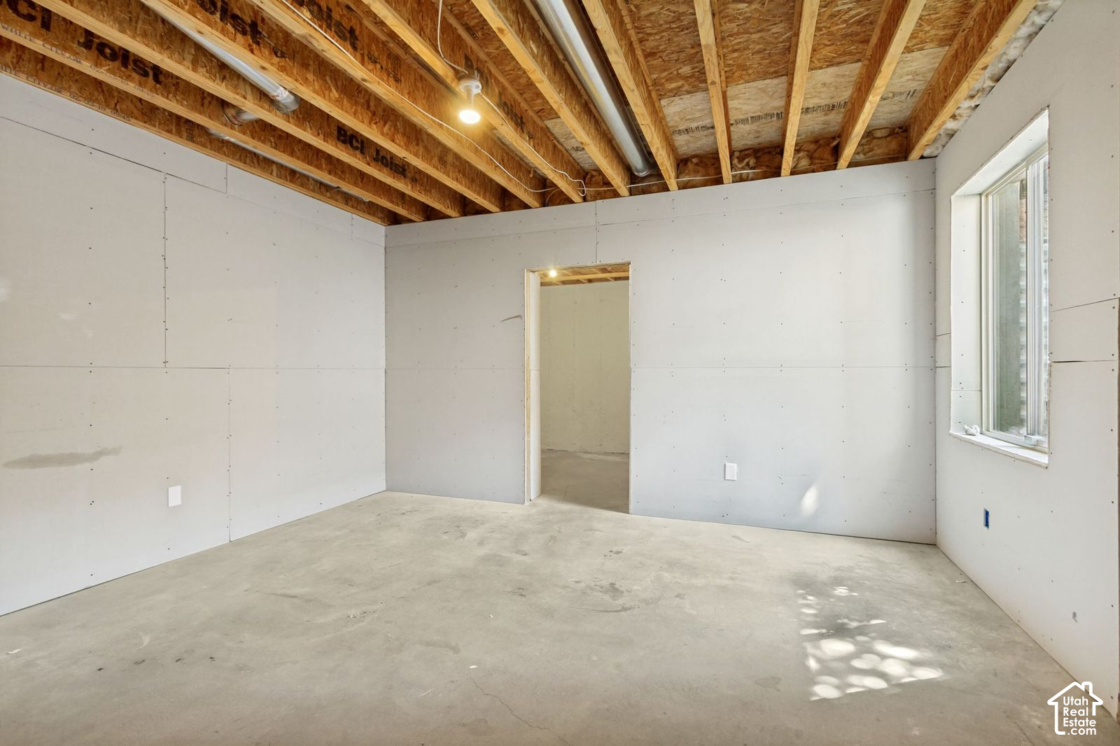 main property photo 60