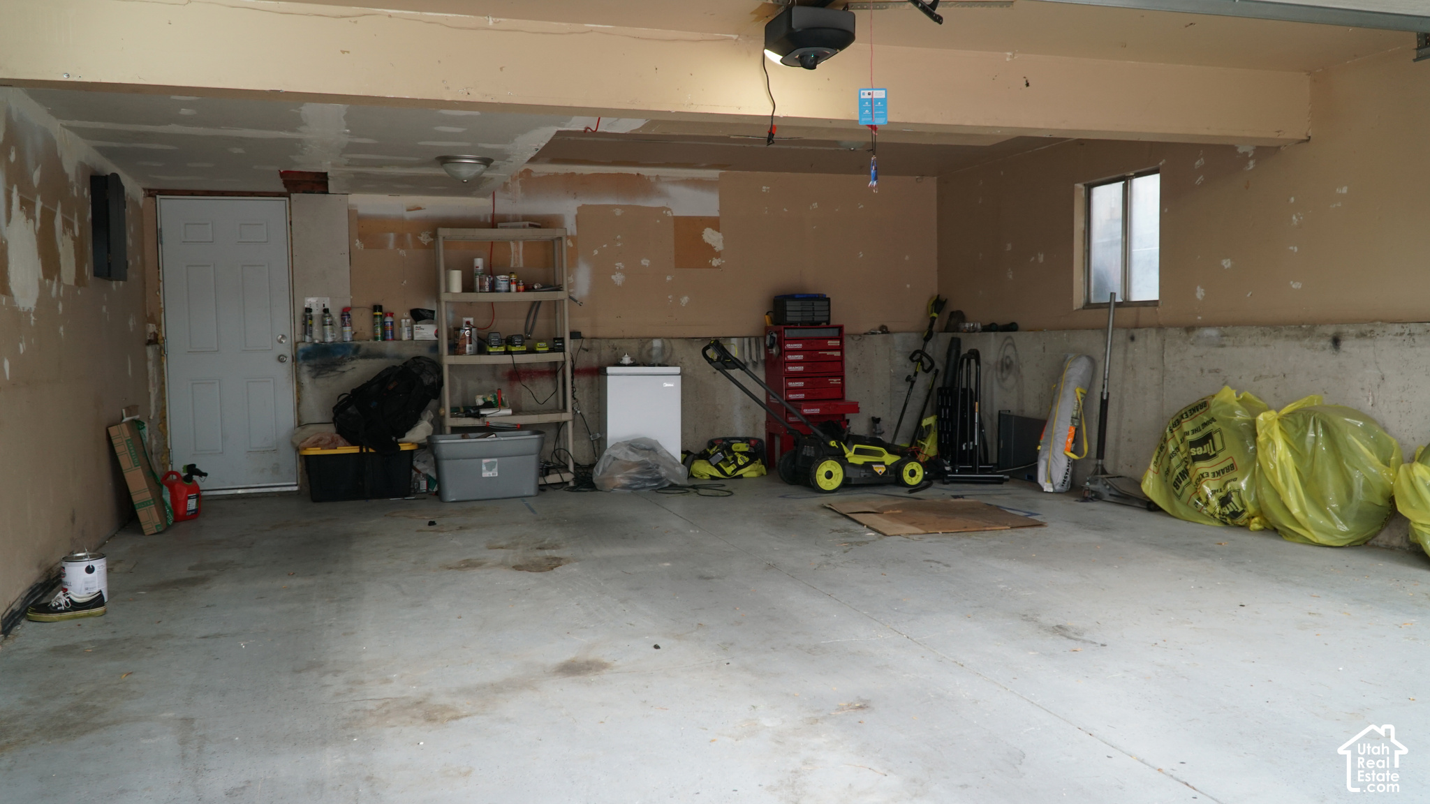 main property photo 70