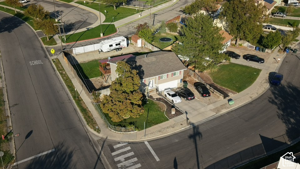 main property photo 78