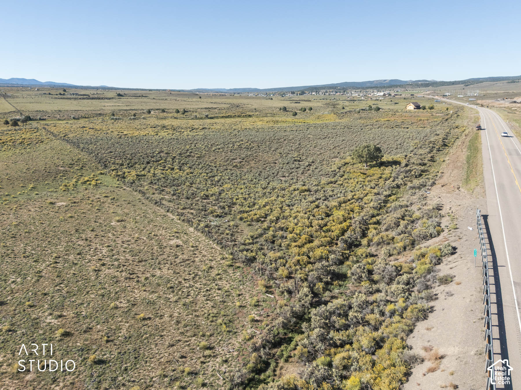 main property photo 32