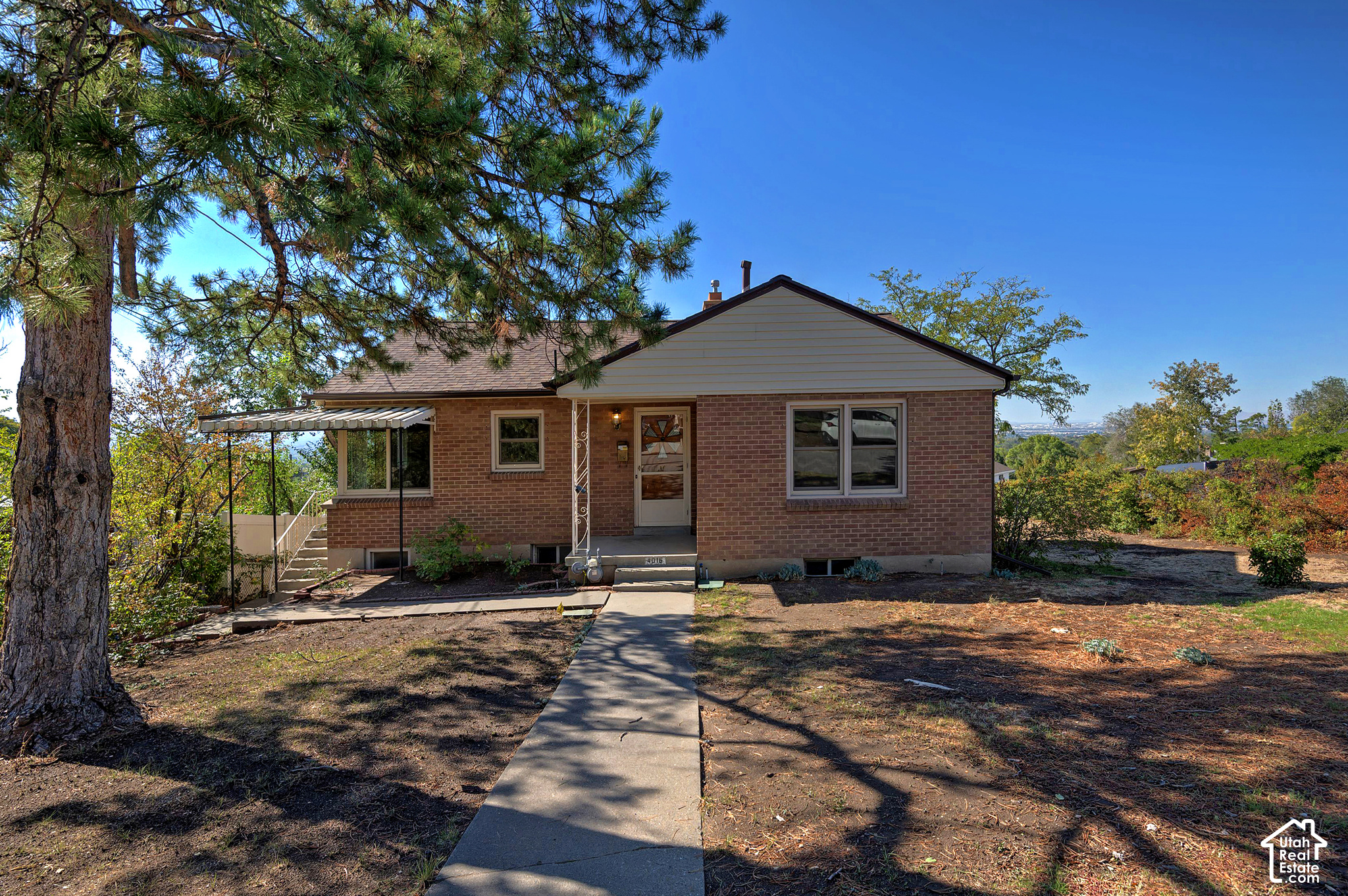 main property photo 31