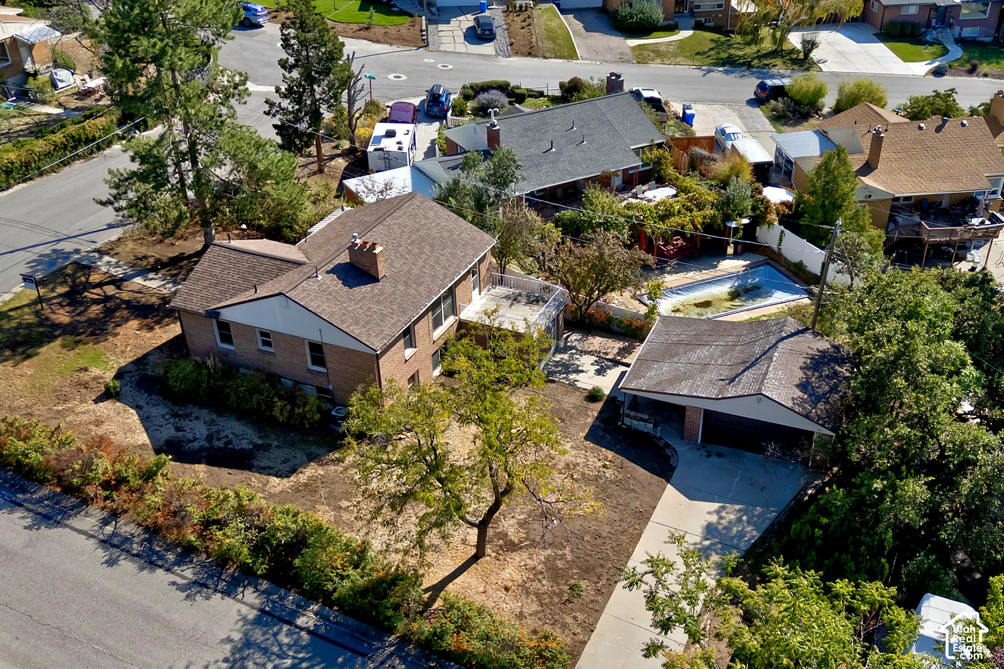 main property photo 33