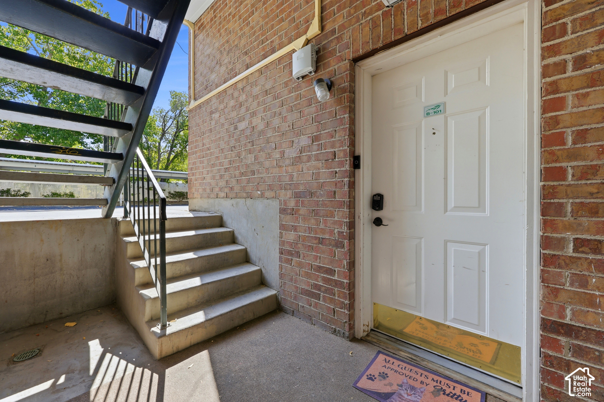 main property photo 11