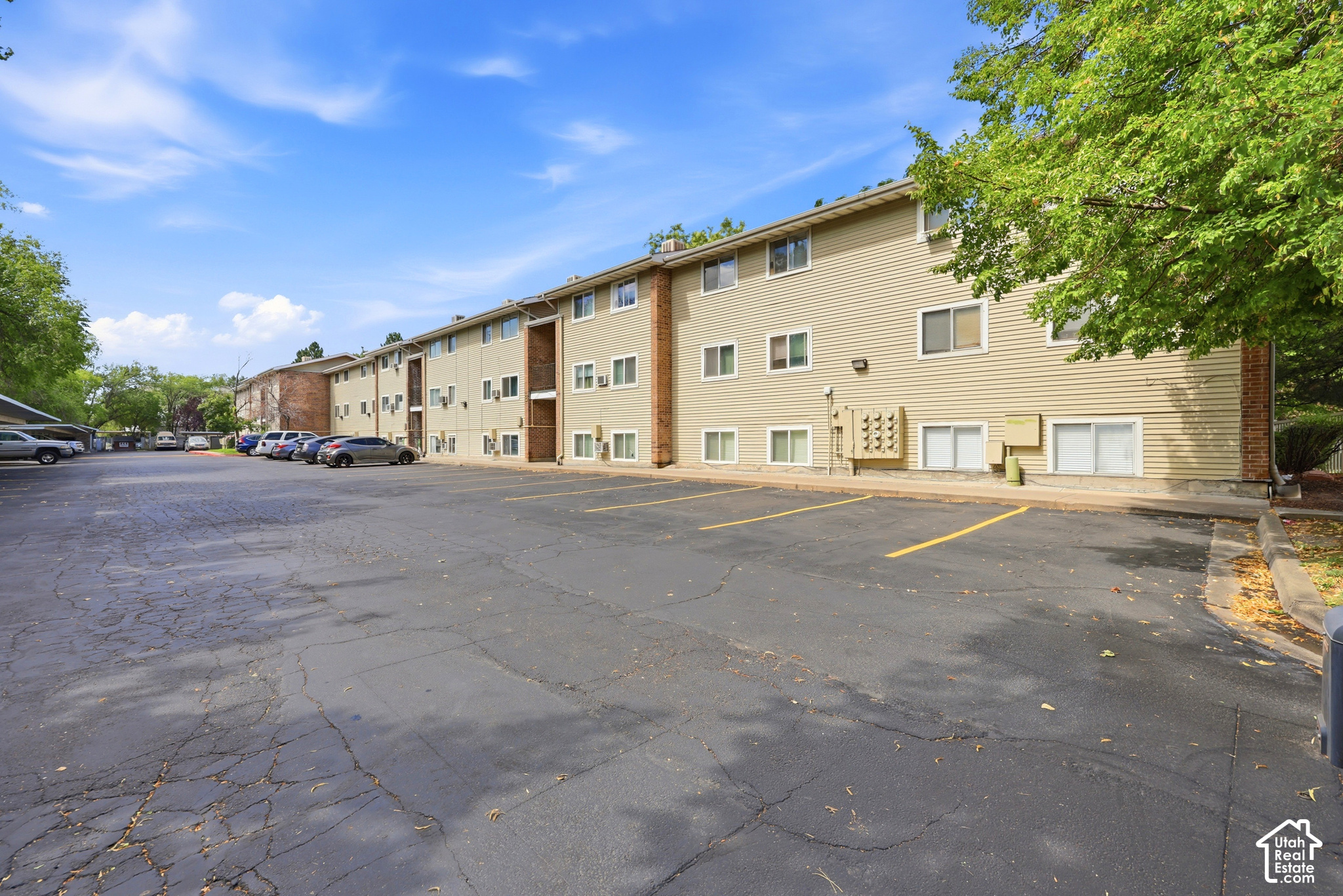 main property photo 16