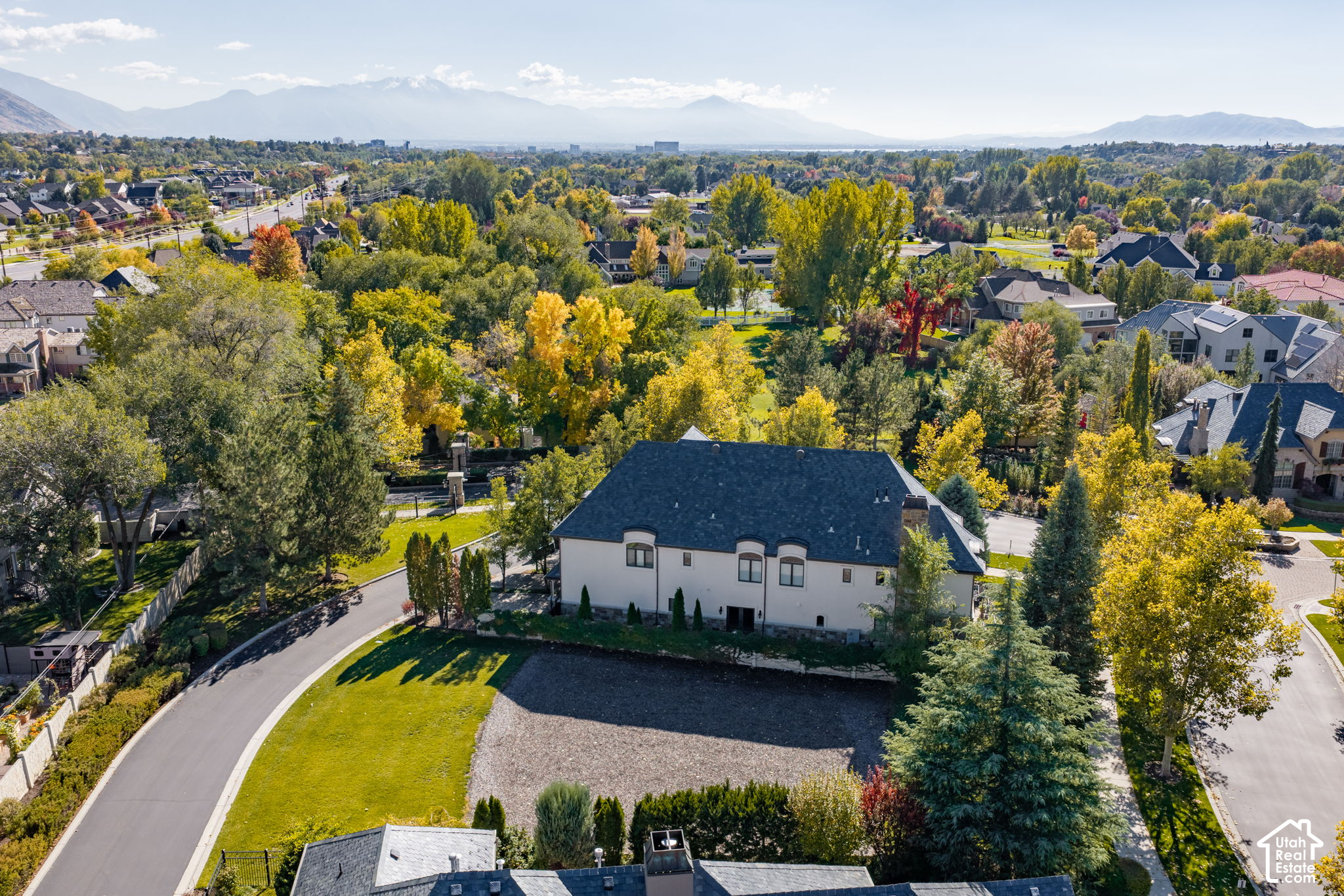 main property photo 19
