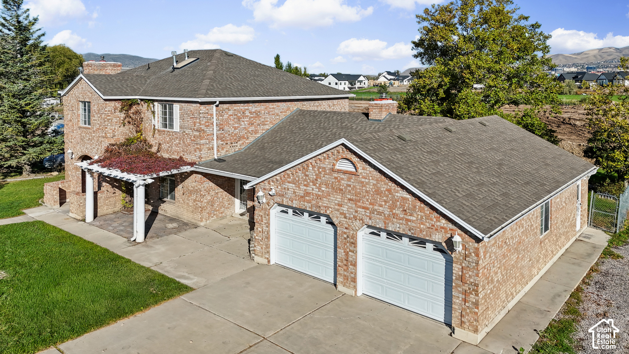 main property photo 40