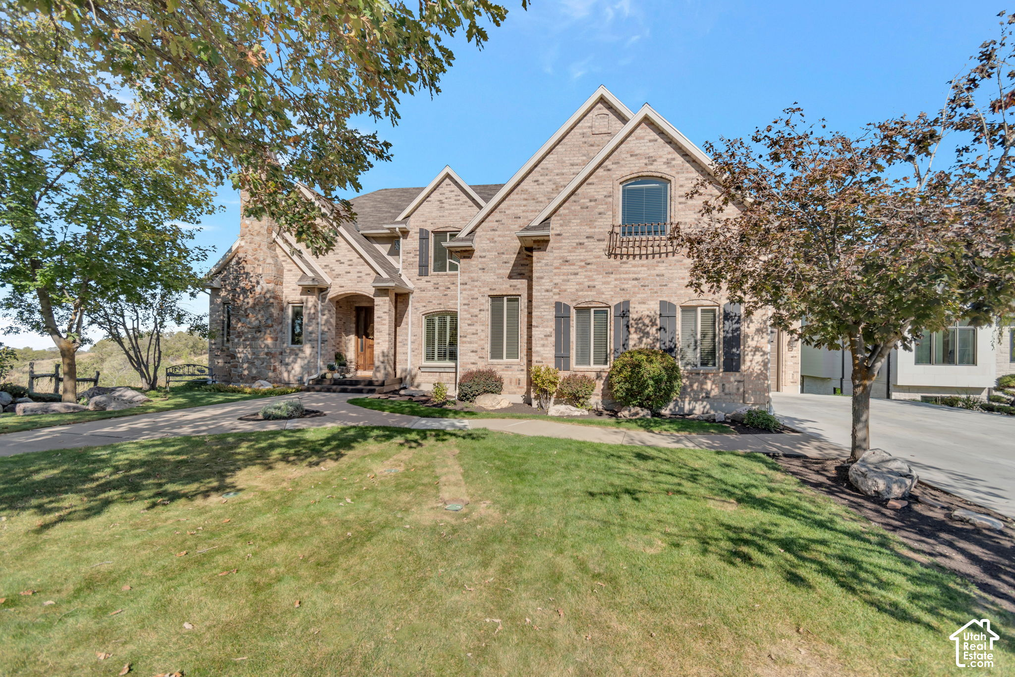 main property photo 2