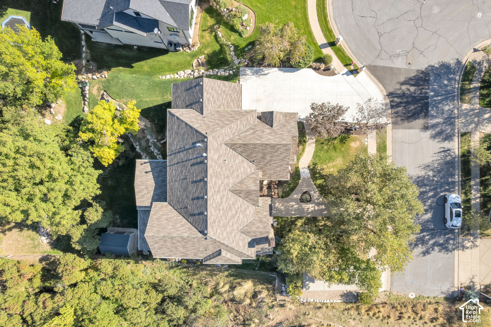 main property photo 50
