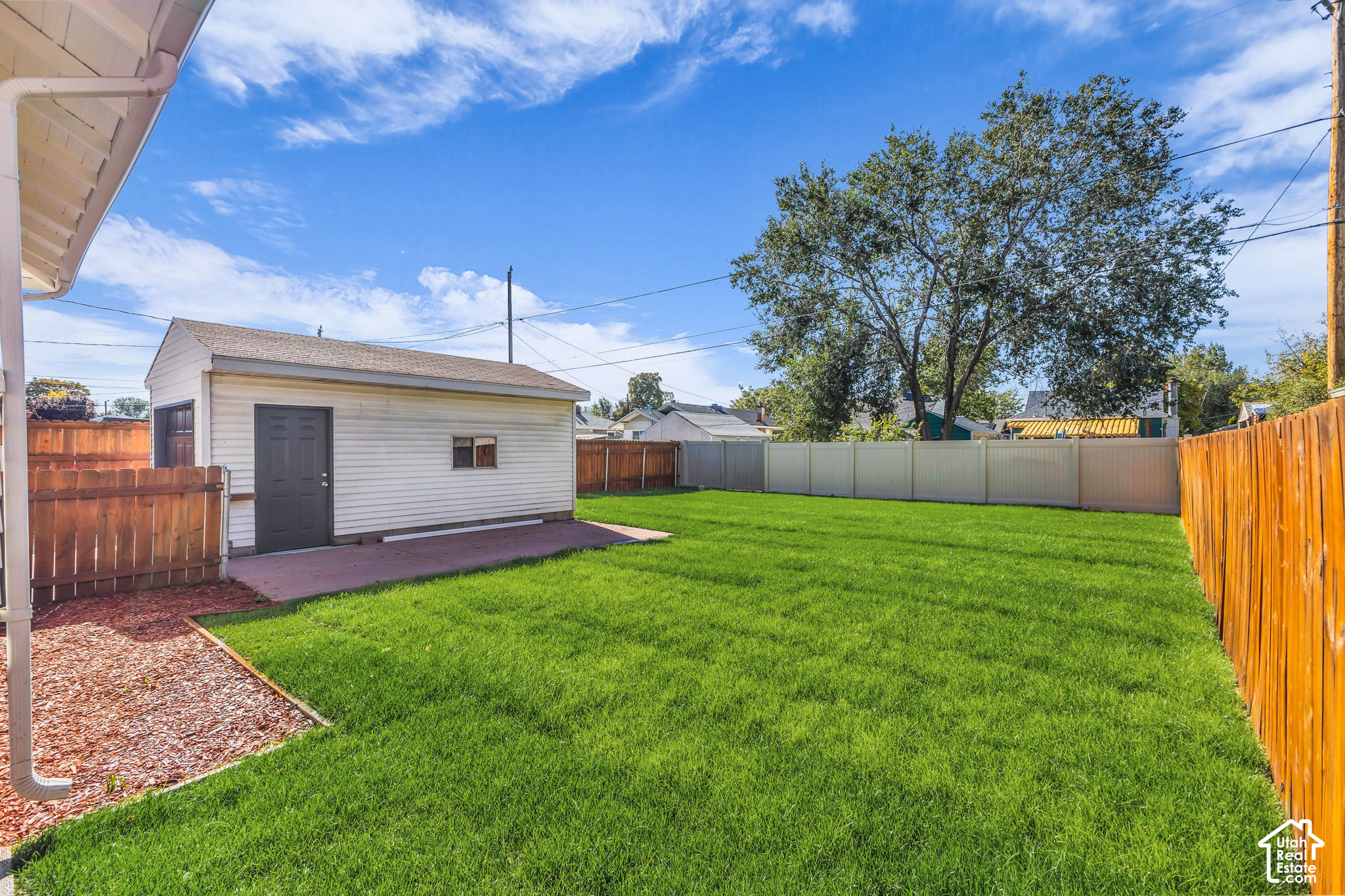 main property photo 19