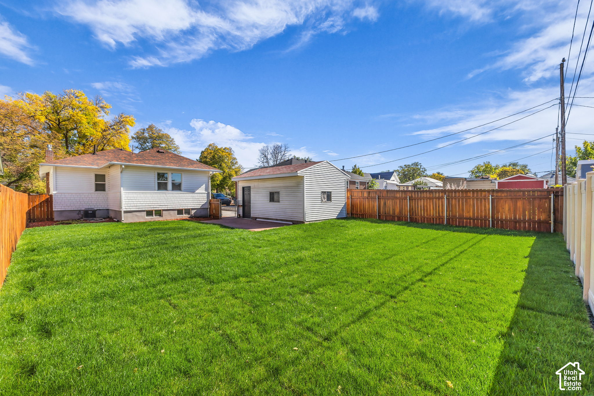 main property photo 20