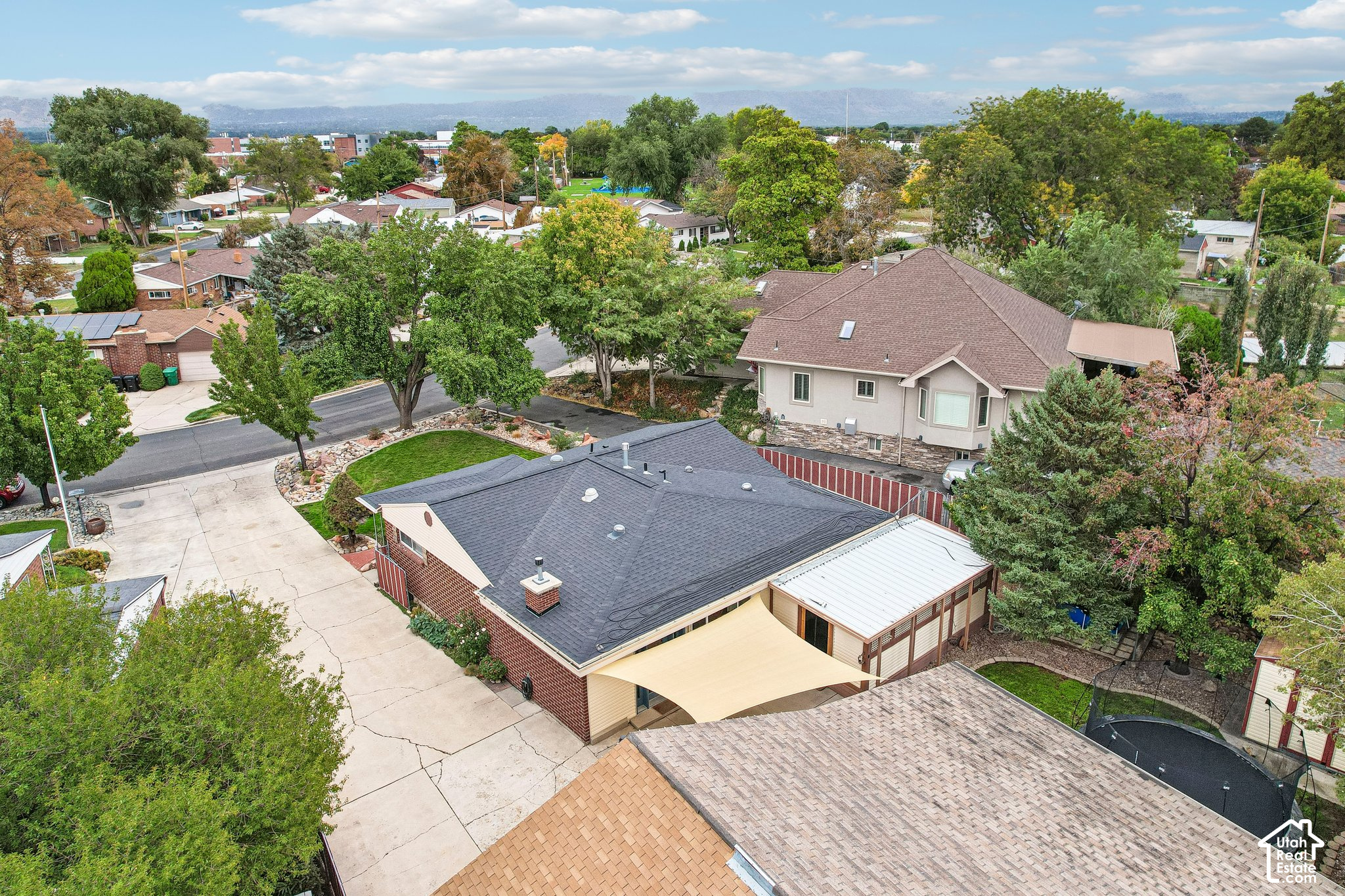 main property photo 36