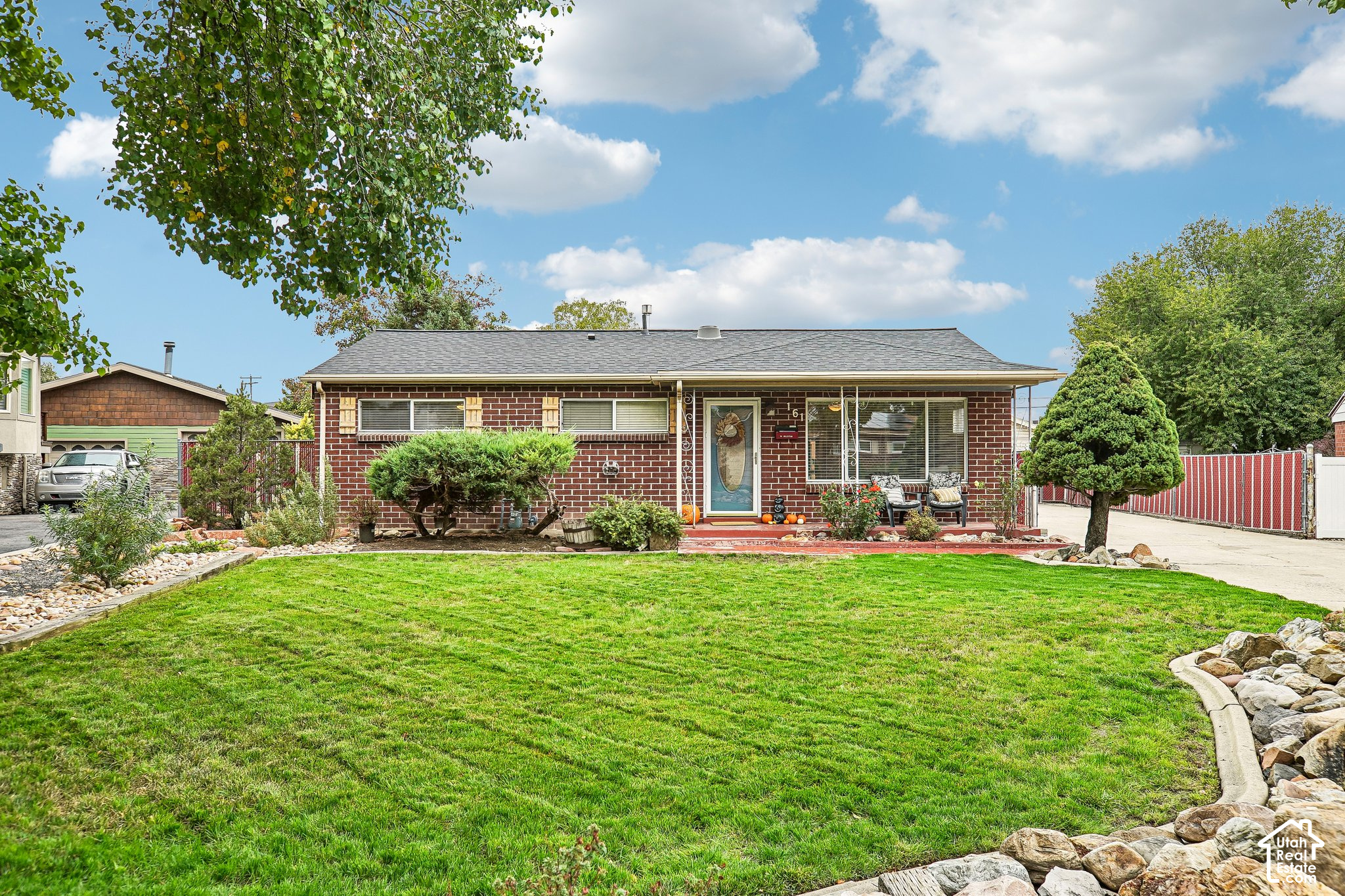main property photo 50