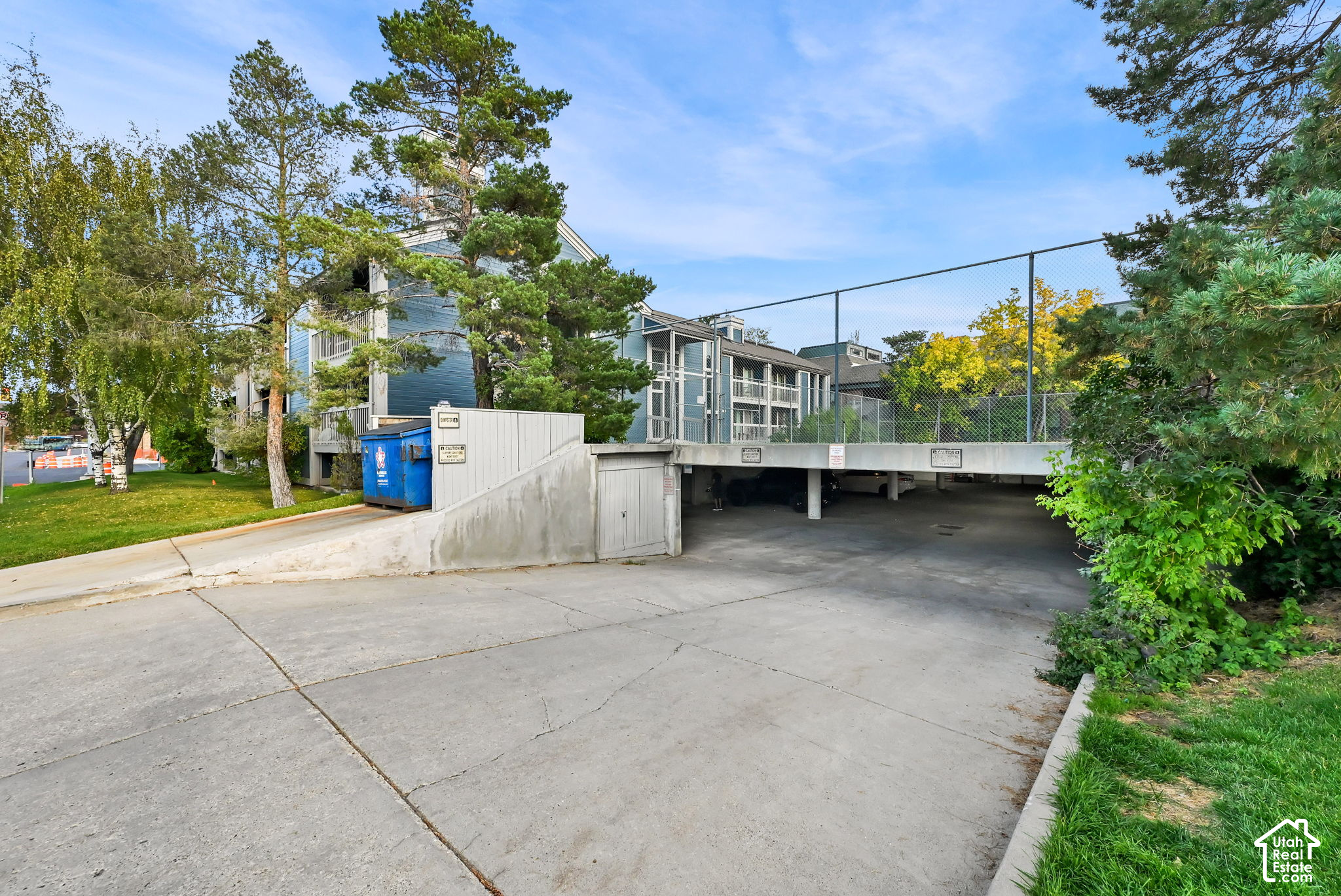 main property photo 23