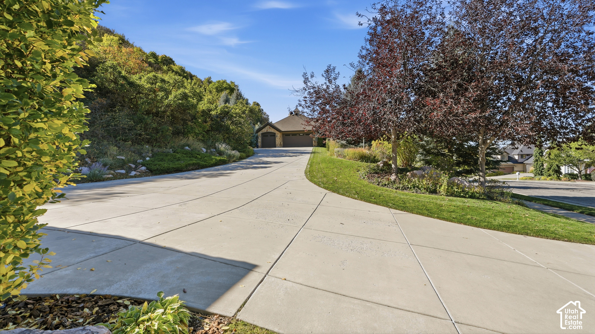 main property photo 17