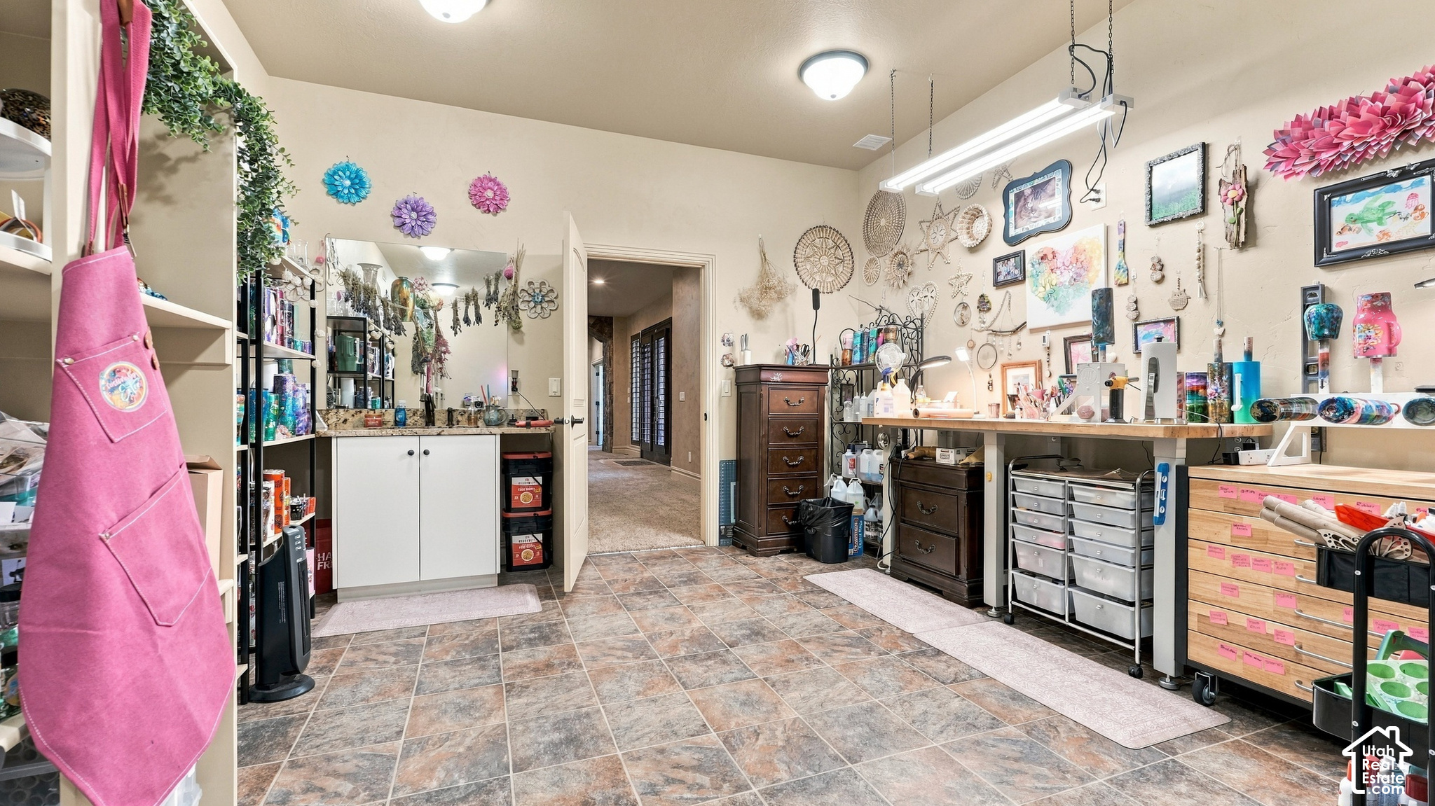 main property photo 78