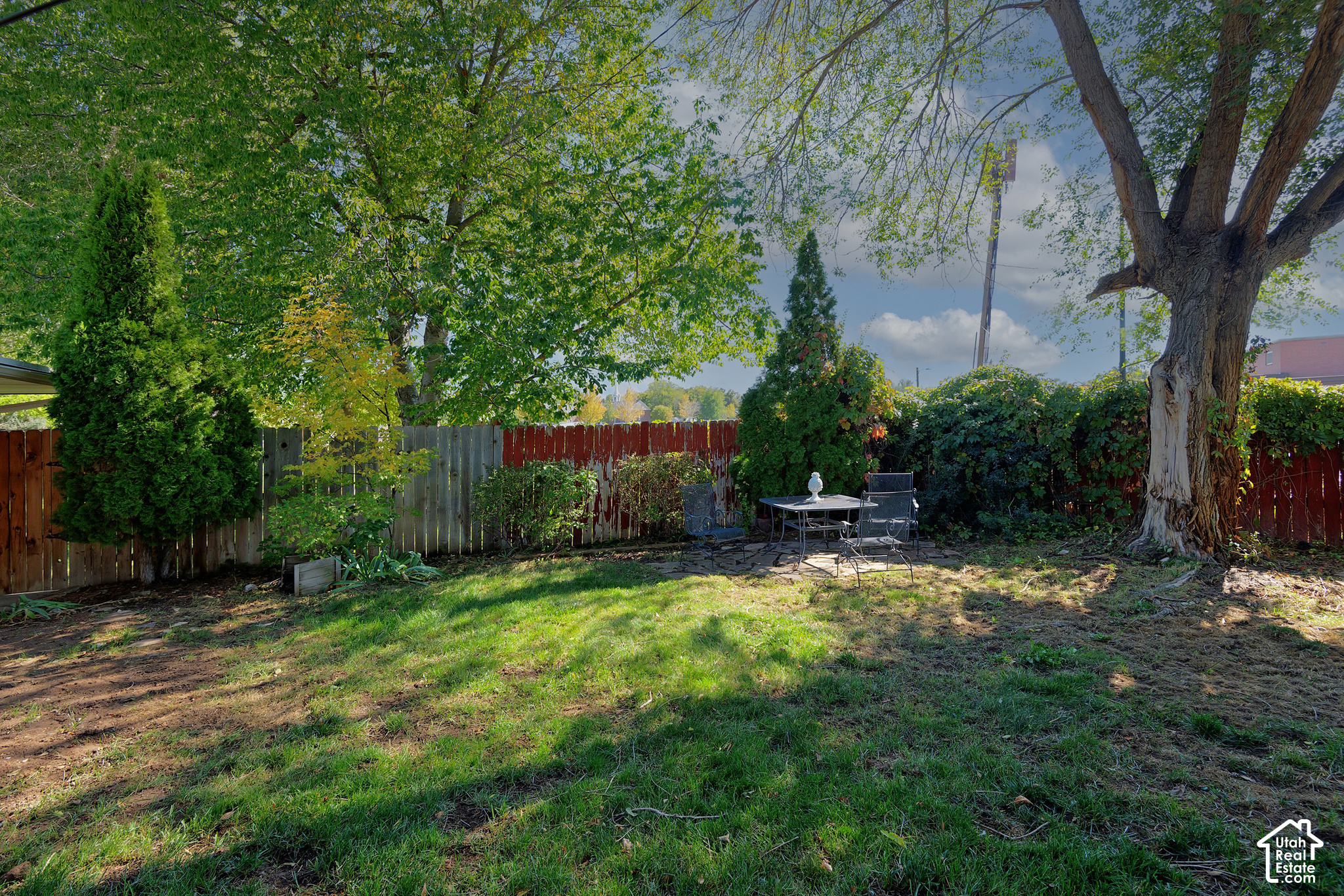 main property photo 26