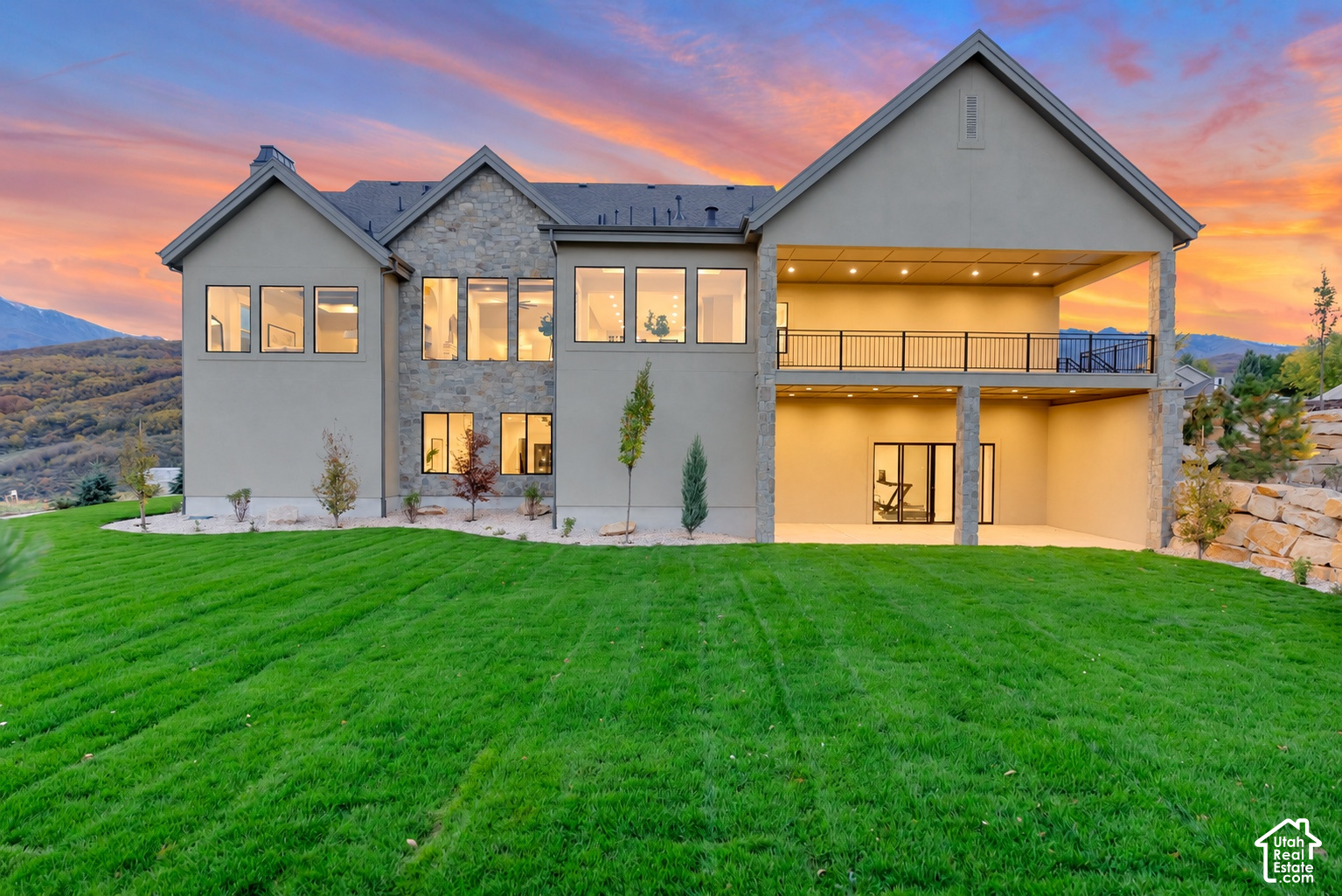 main property photo 10