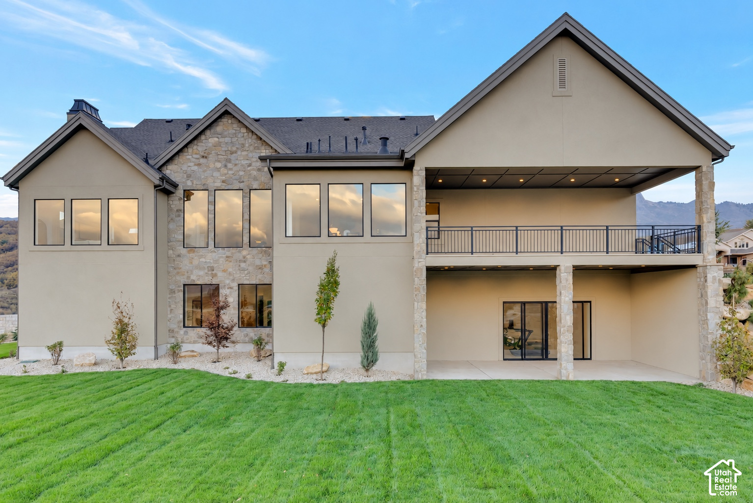 main property photo 19