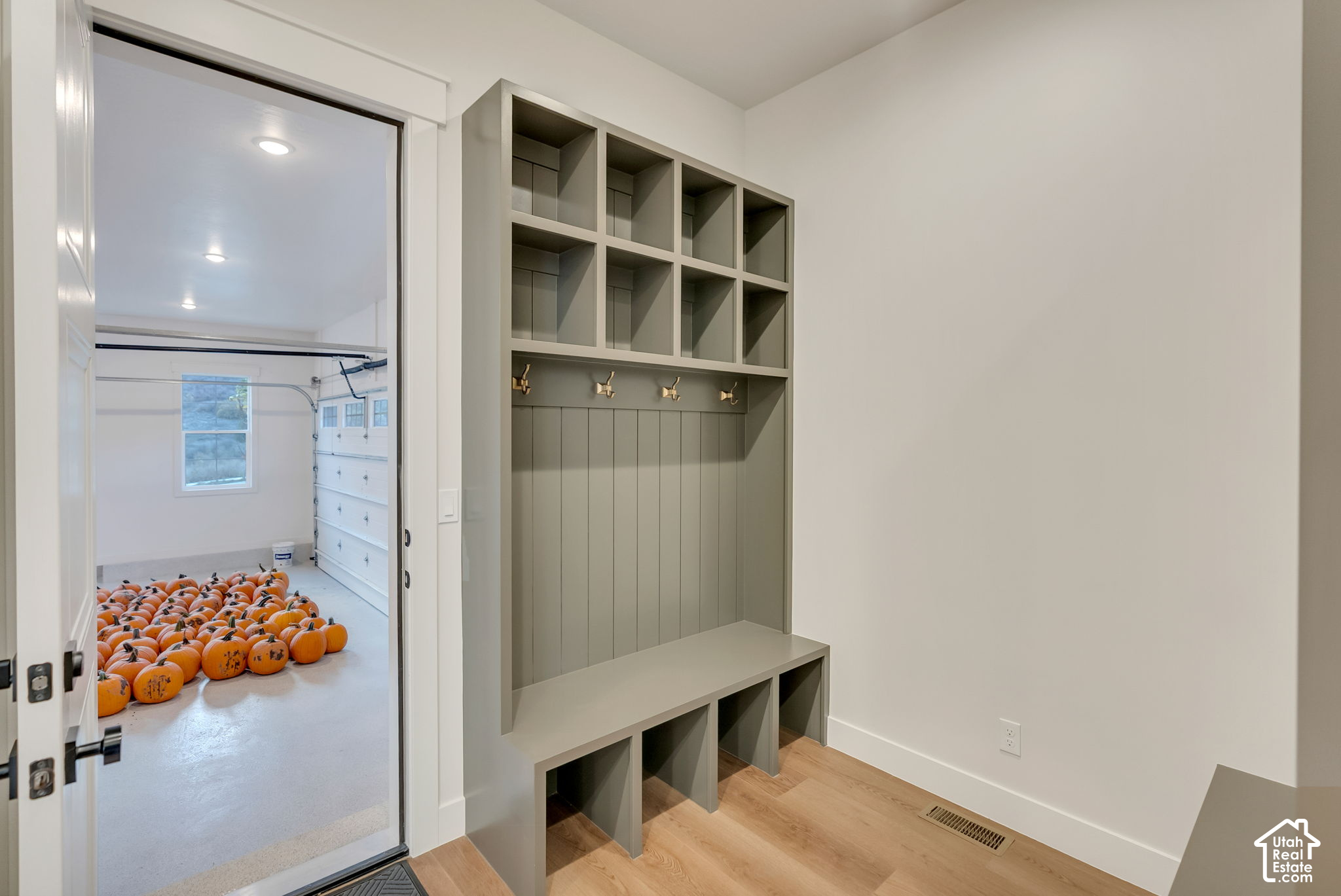 main property photo 79