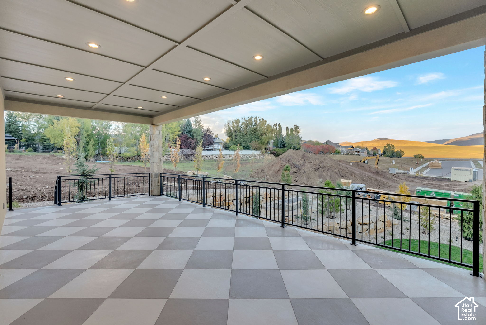 main property photo 92