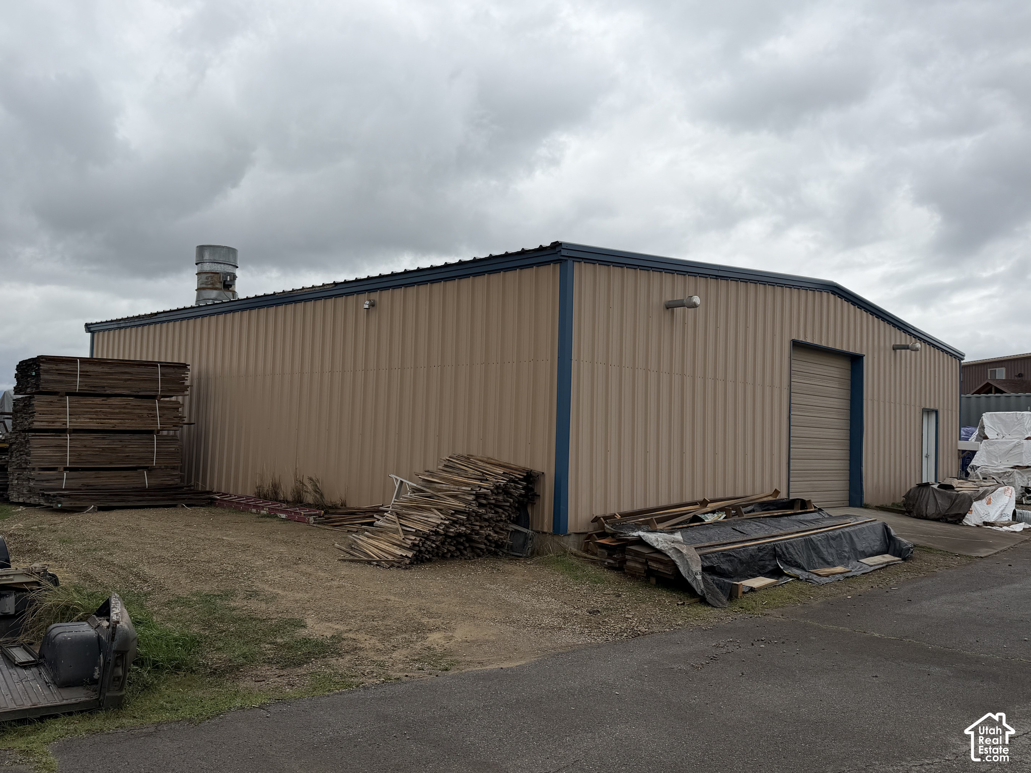 main property photo 20