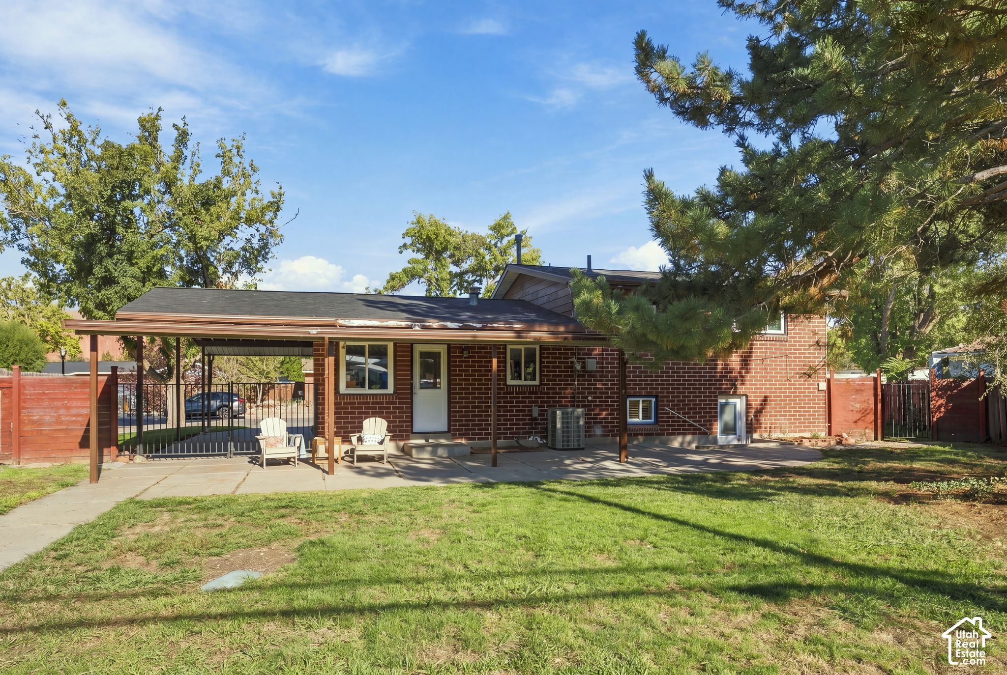 main property photo 32