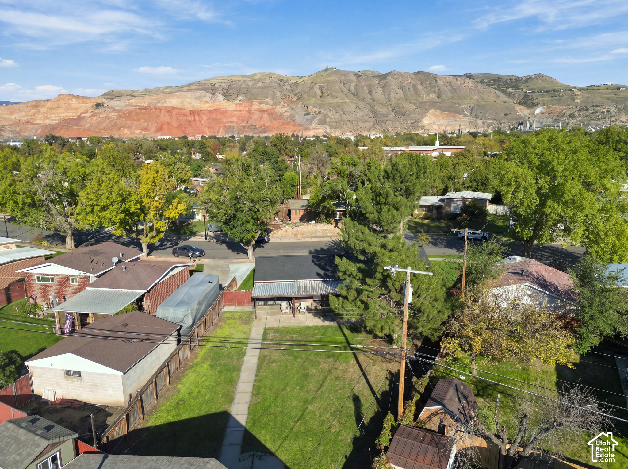 main property photo 37