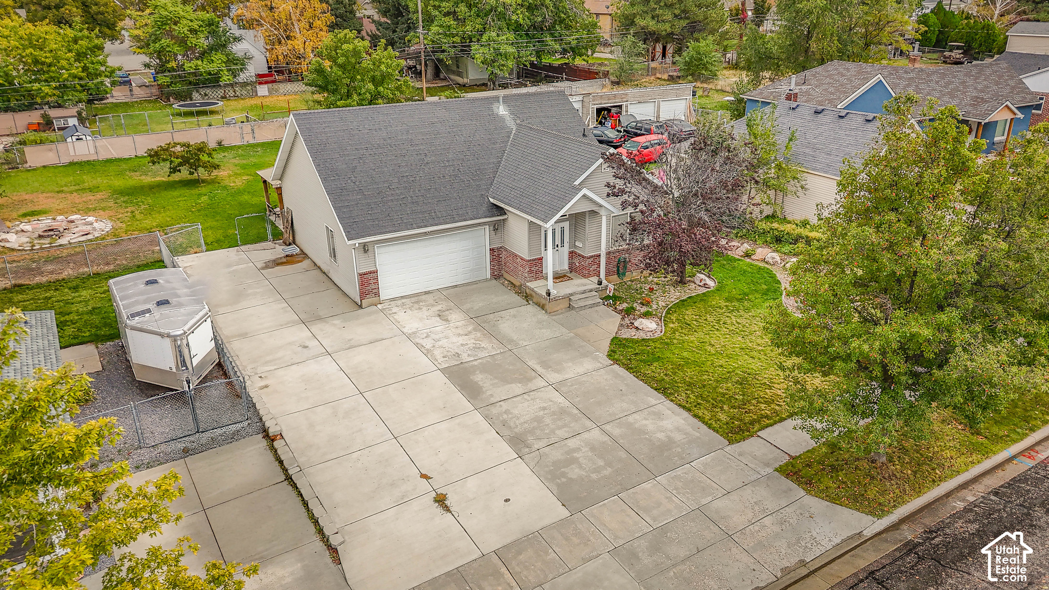 main property photo 24