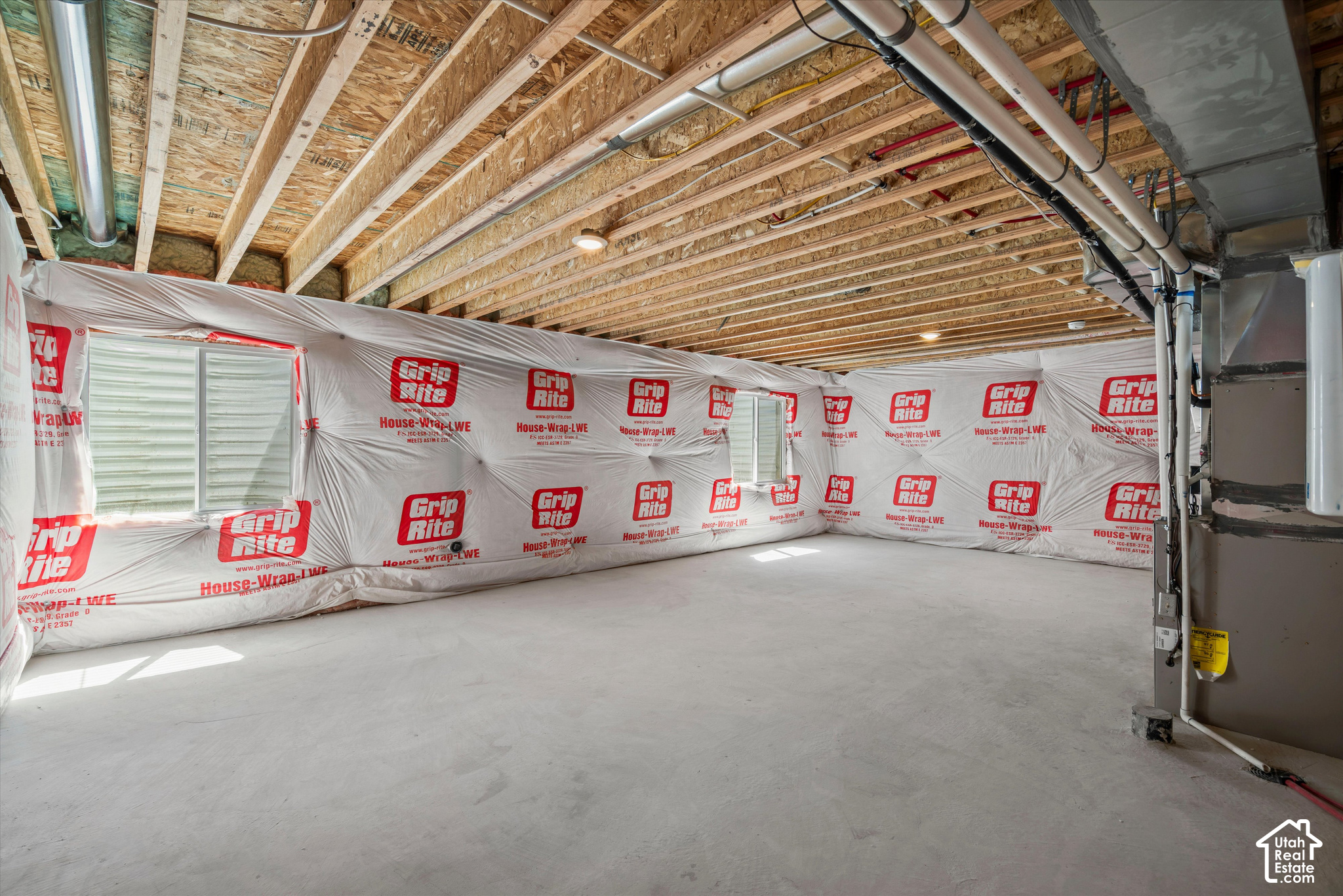 main property photo 37