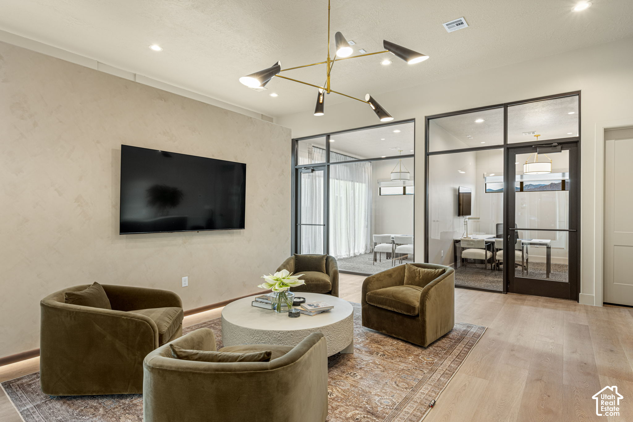 main property photo 78