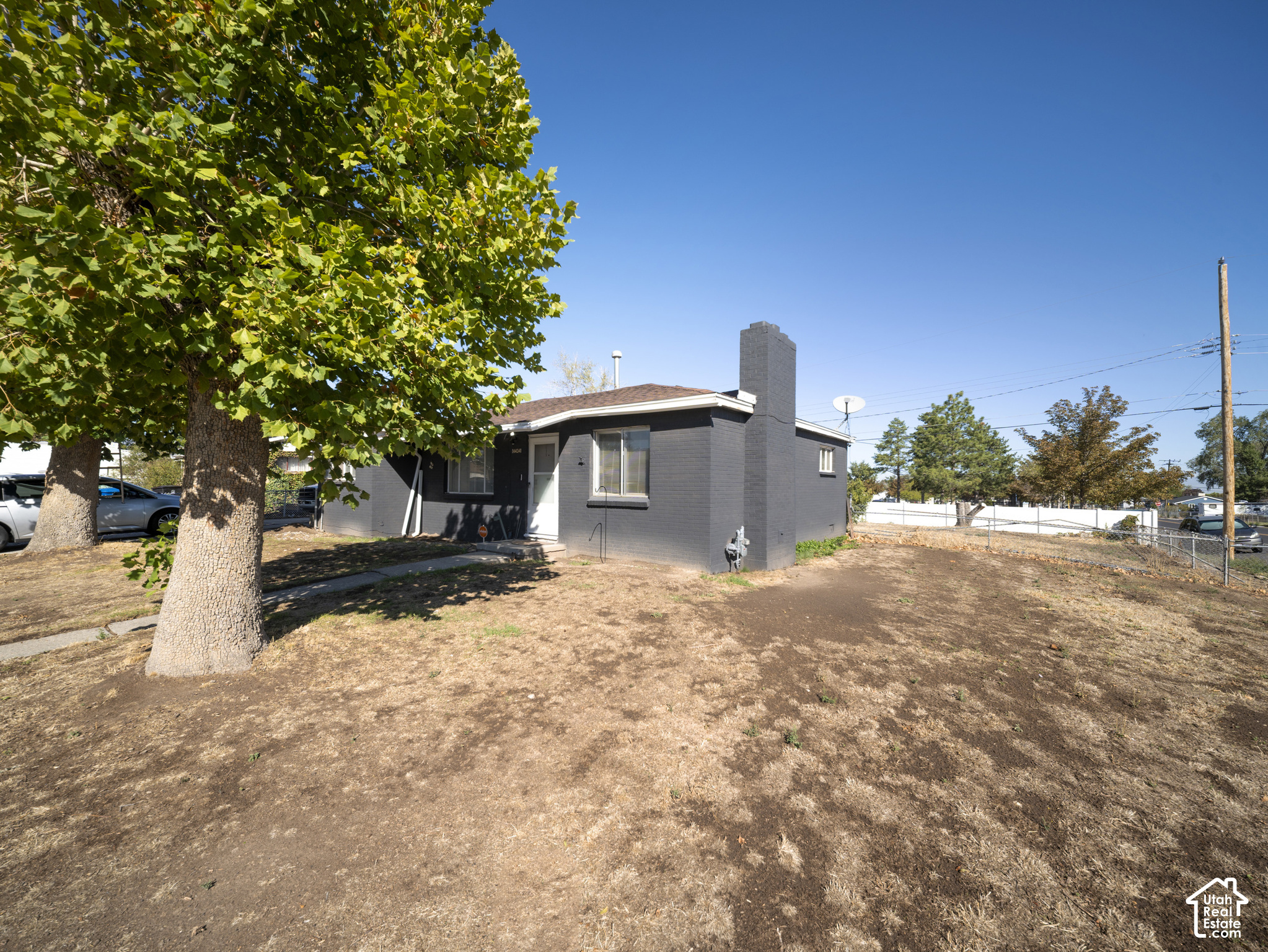 main property photo 25