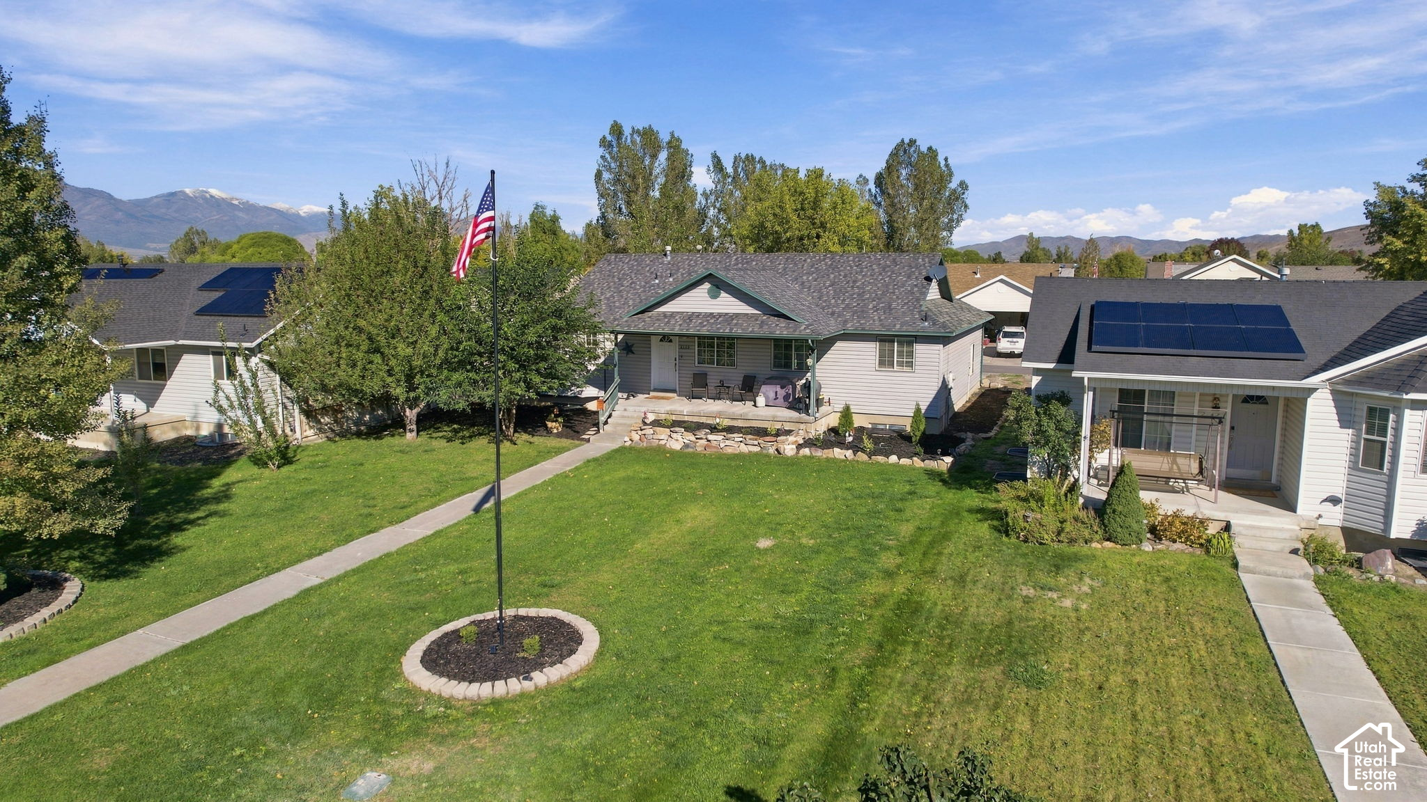 main property photo 33