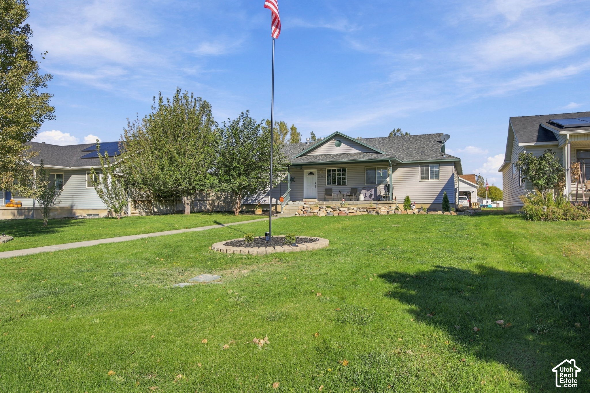 main property photo 34