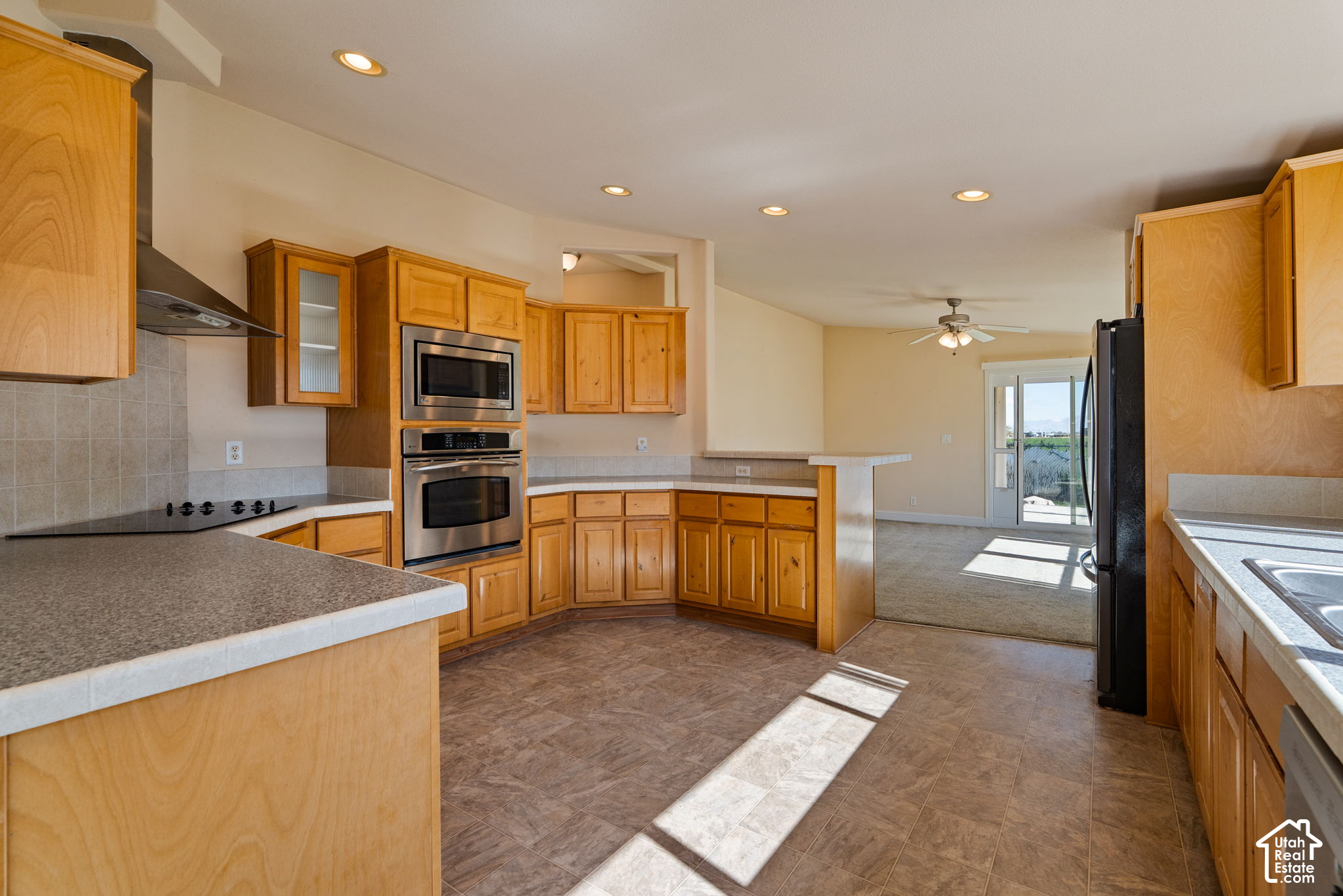 main property photo 12