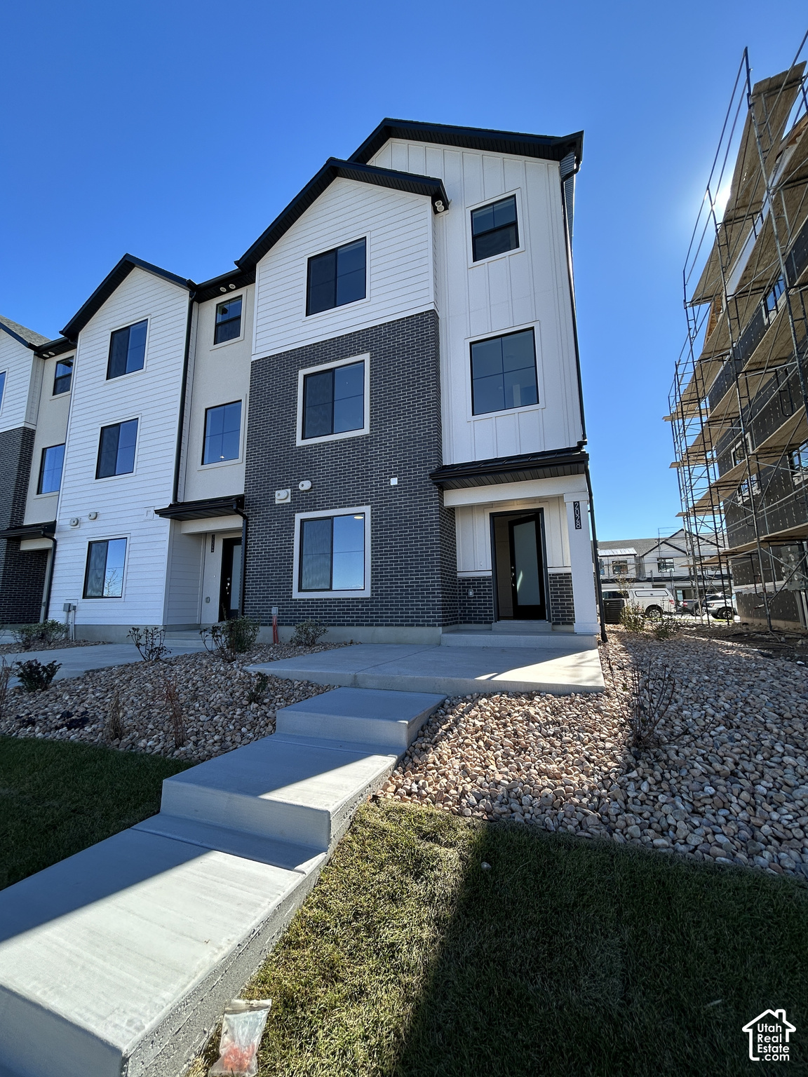 main property photo 0