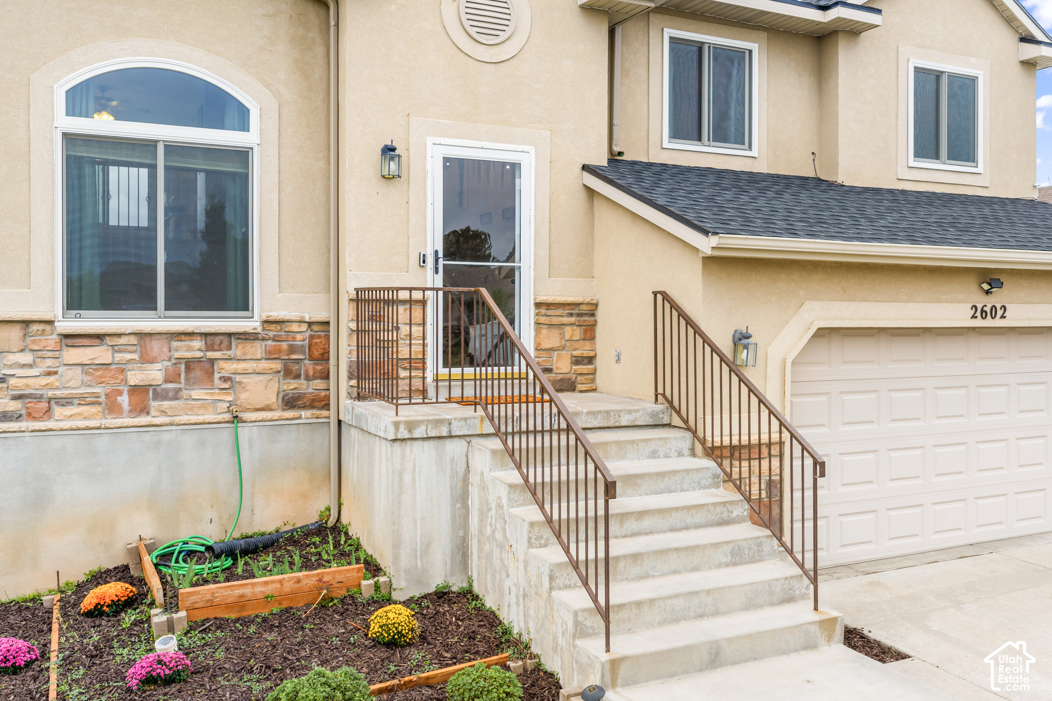 main property photo 0