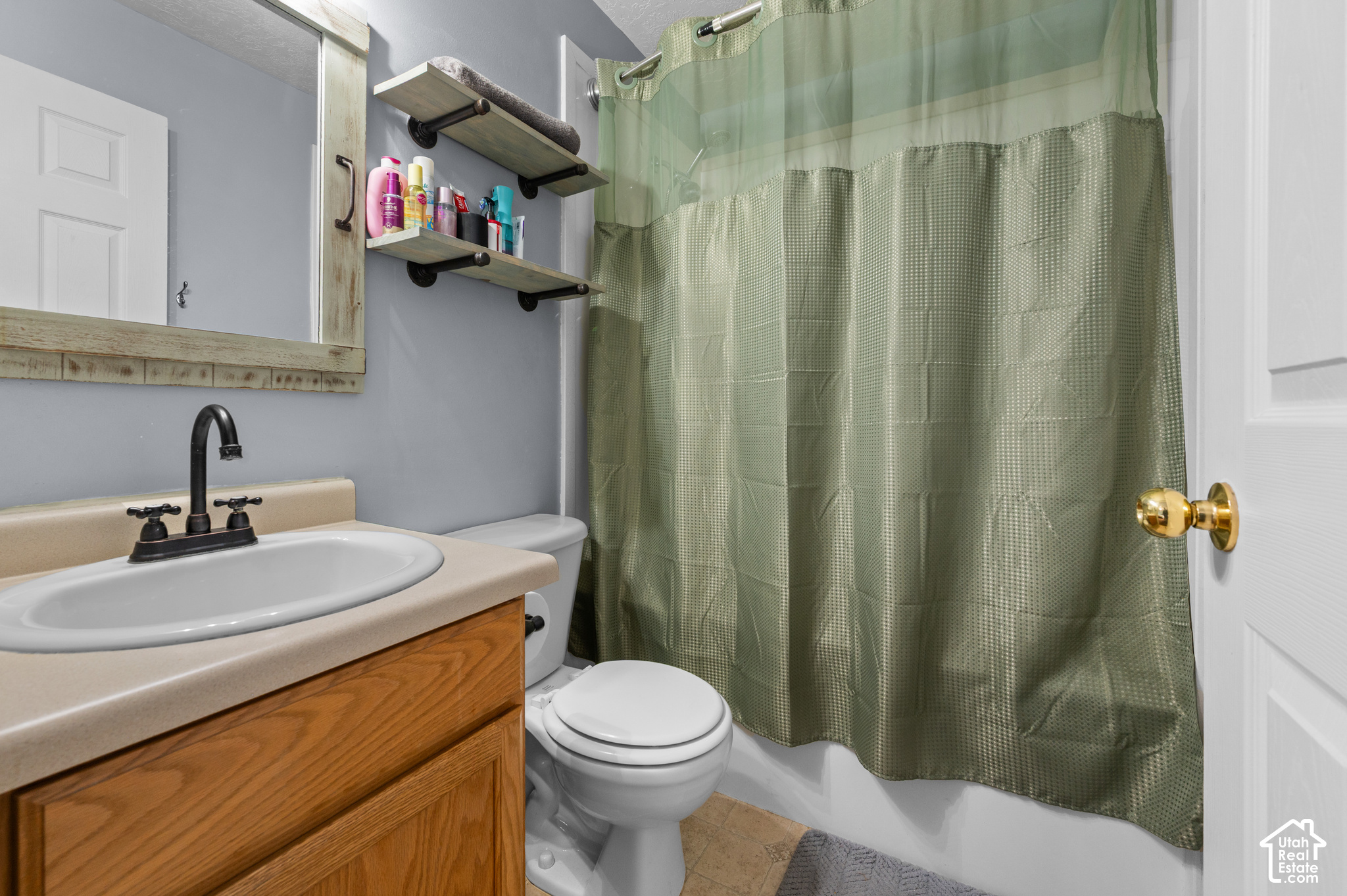 main property photo 16
