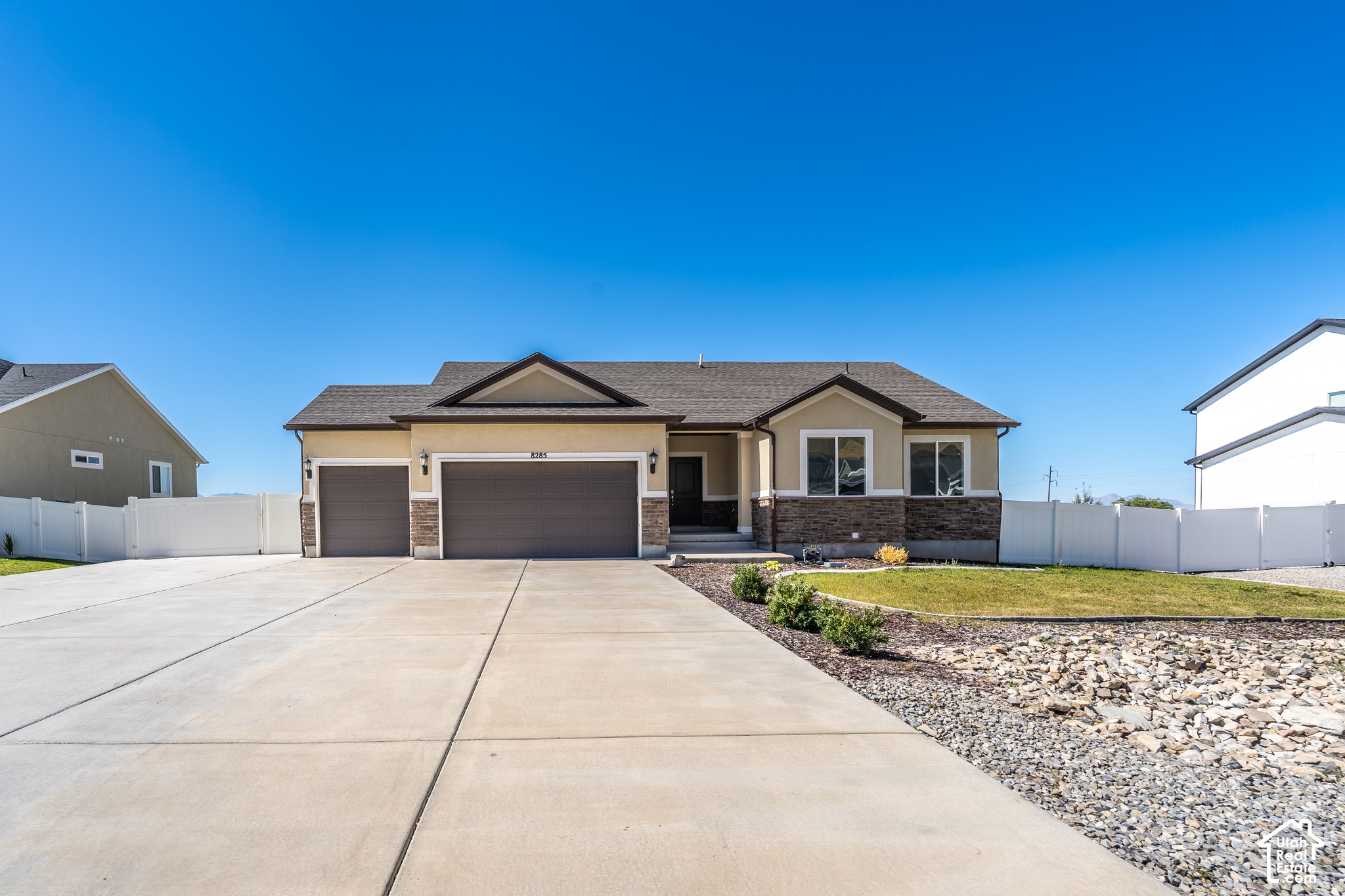main property photo 0
