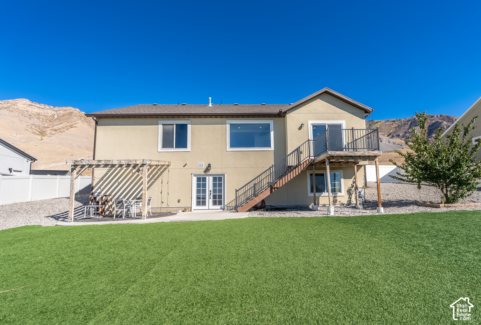main property photo 36