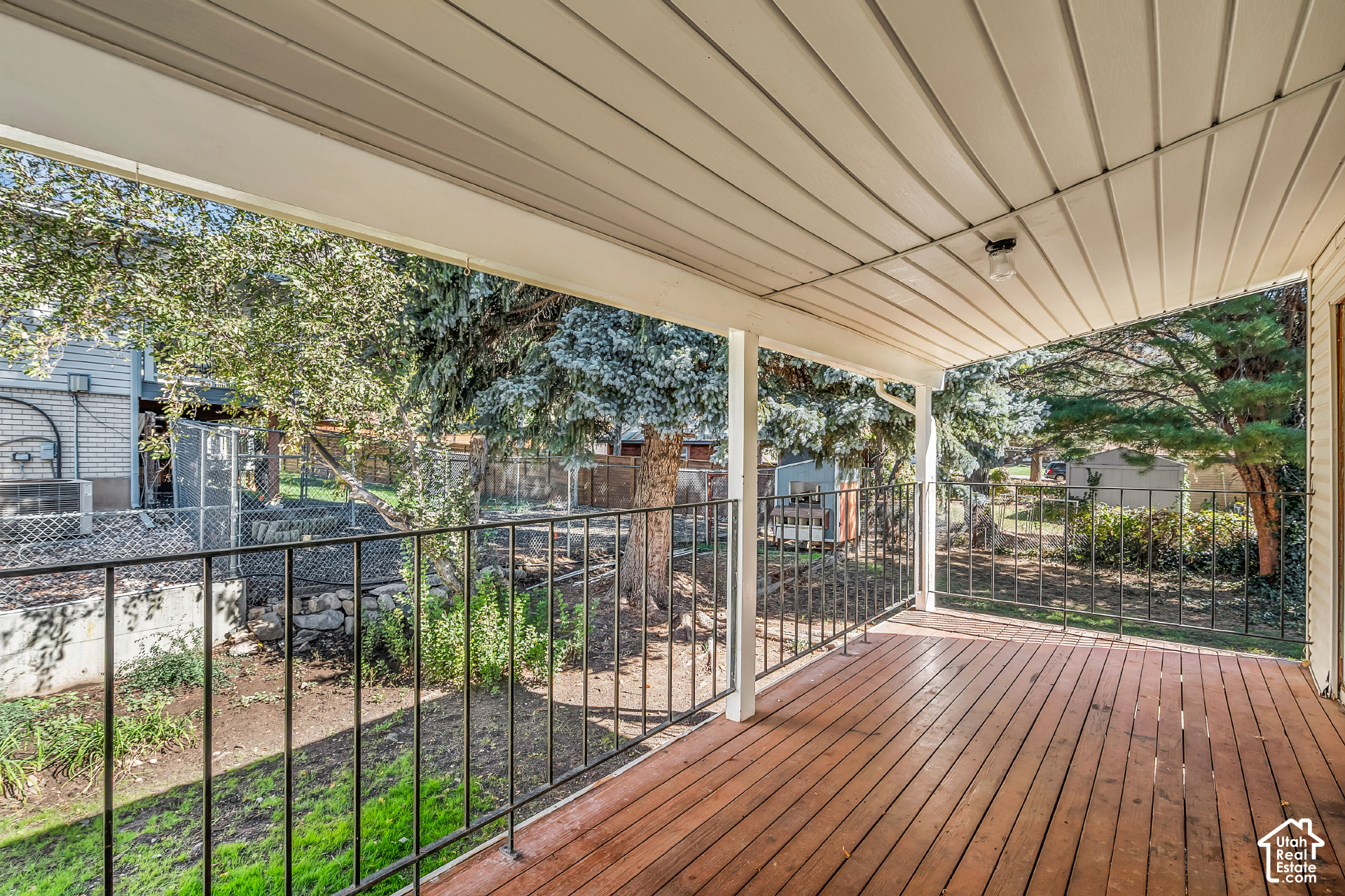 main property photo 13