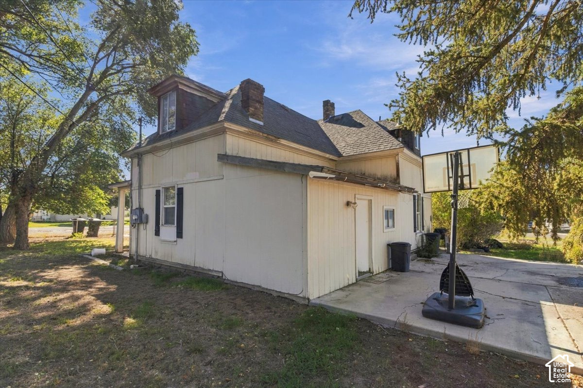 main property photo 23