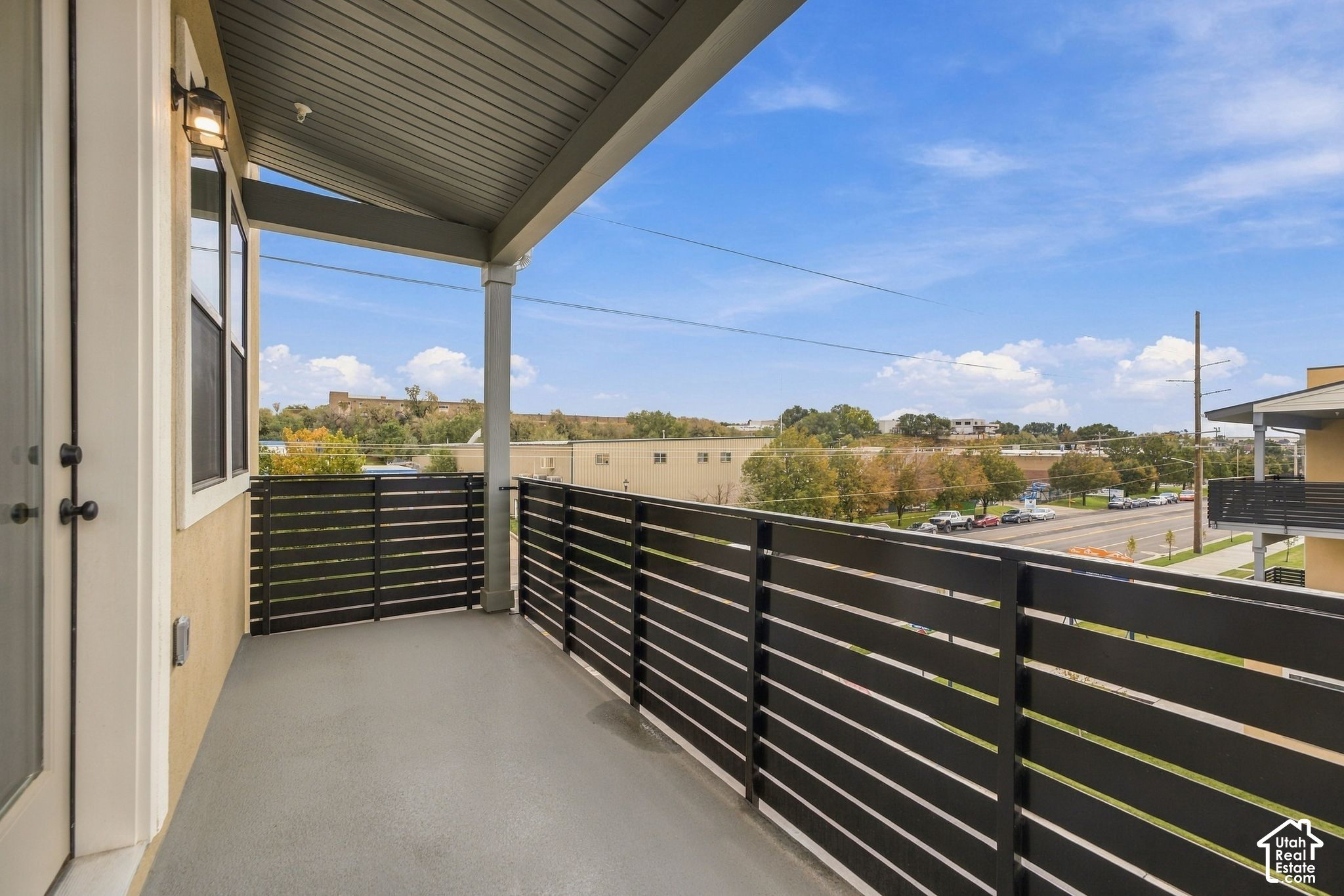 main property photo 40