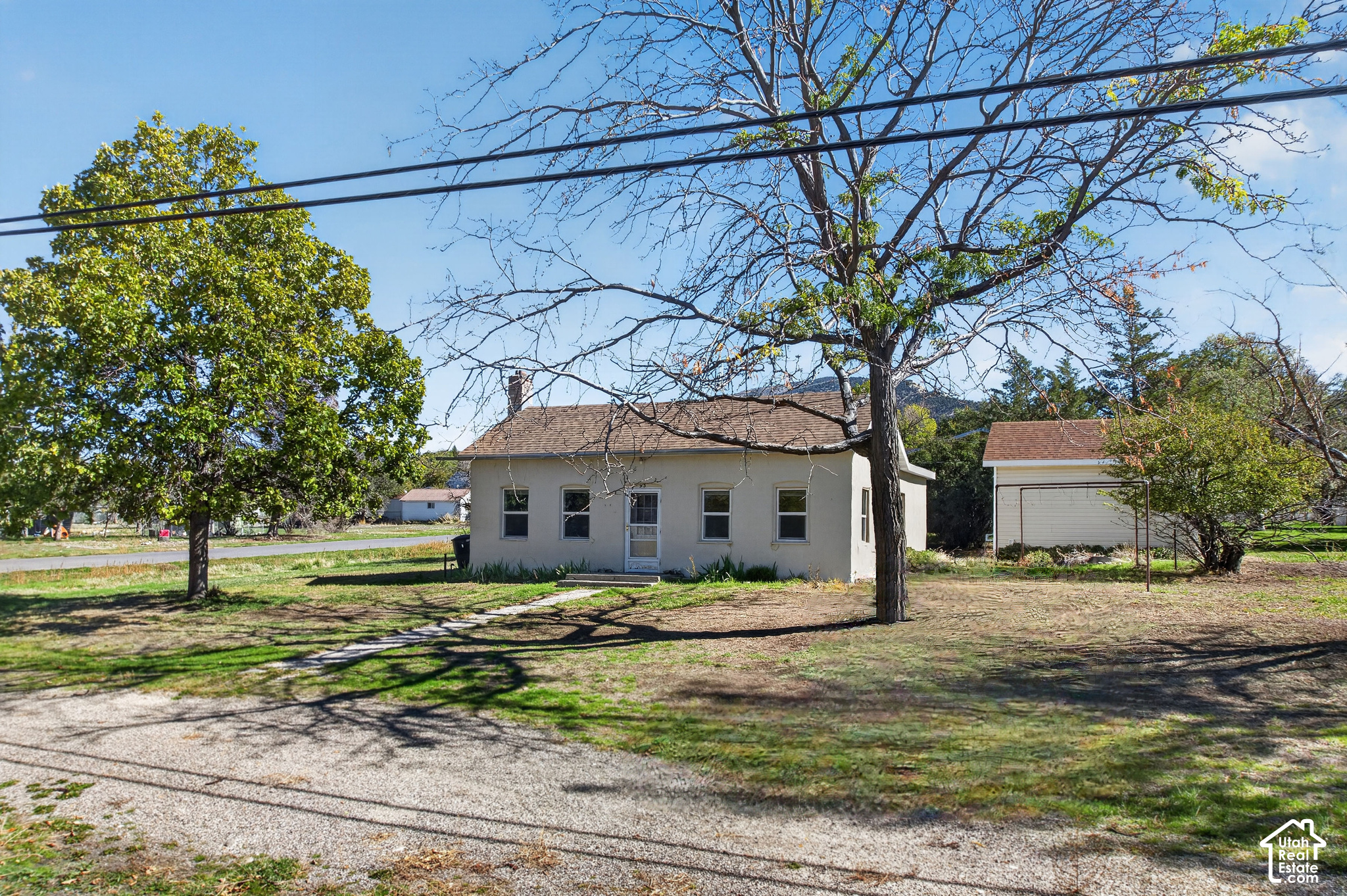 main property photo 19