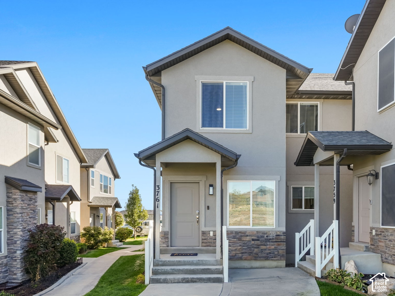 main property photo 0